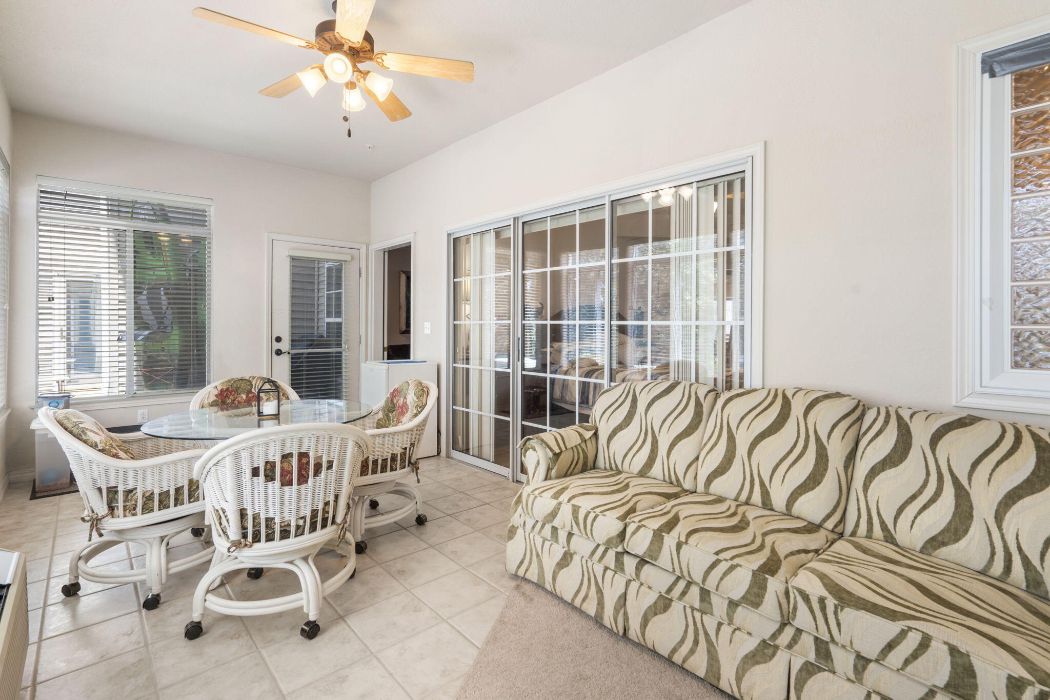 680 Emerald Pointe Drive Property Photo 25