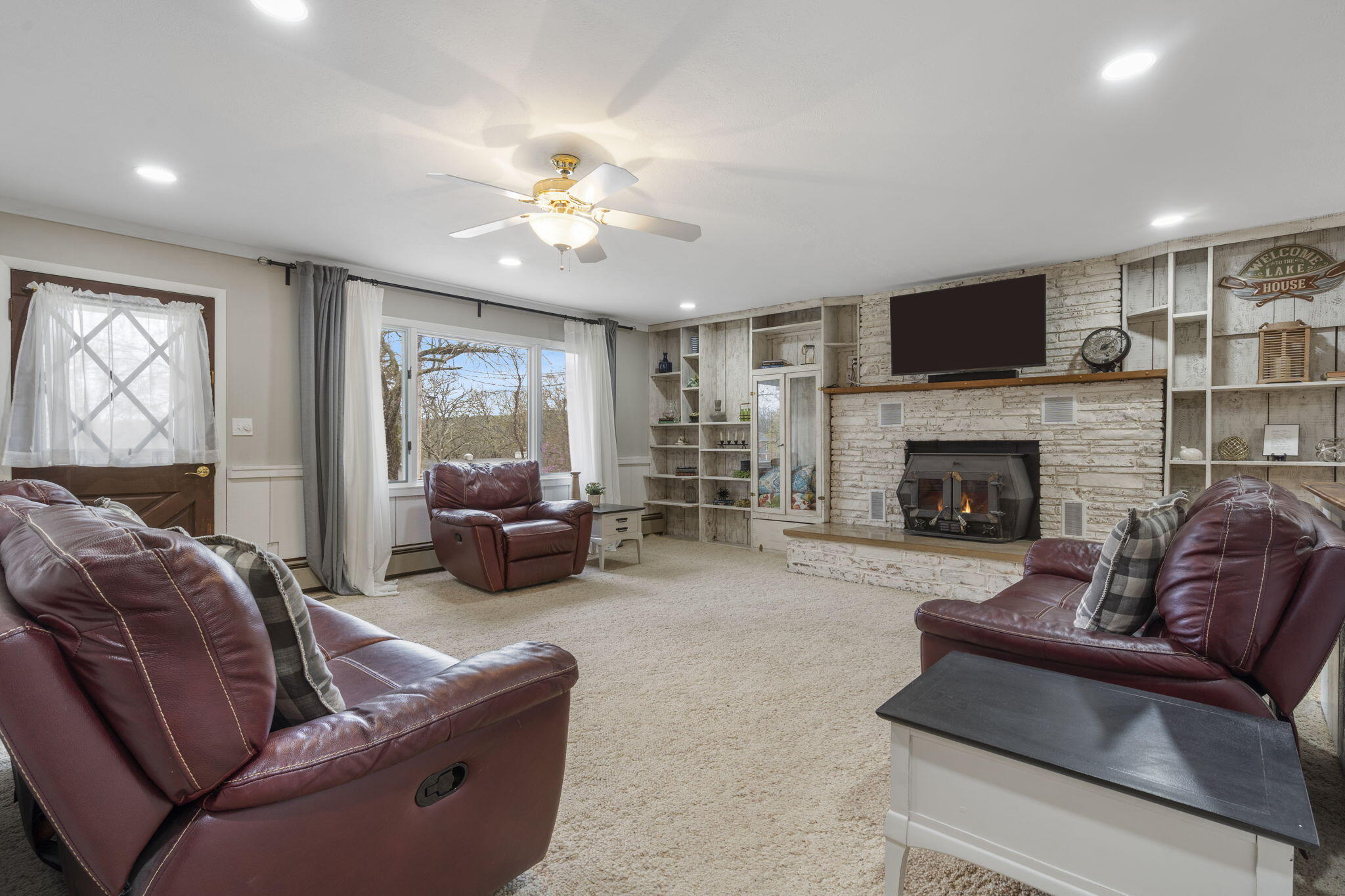 213 Webb Road Property Photo 8