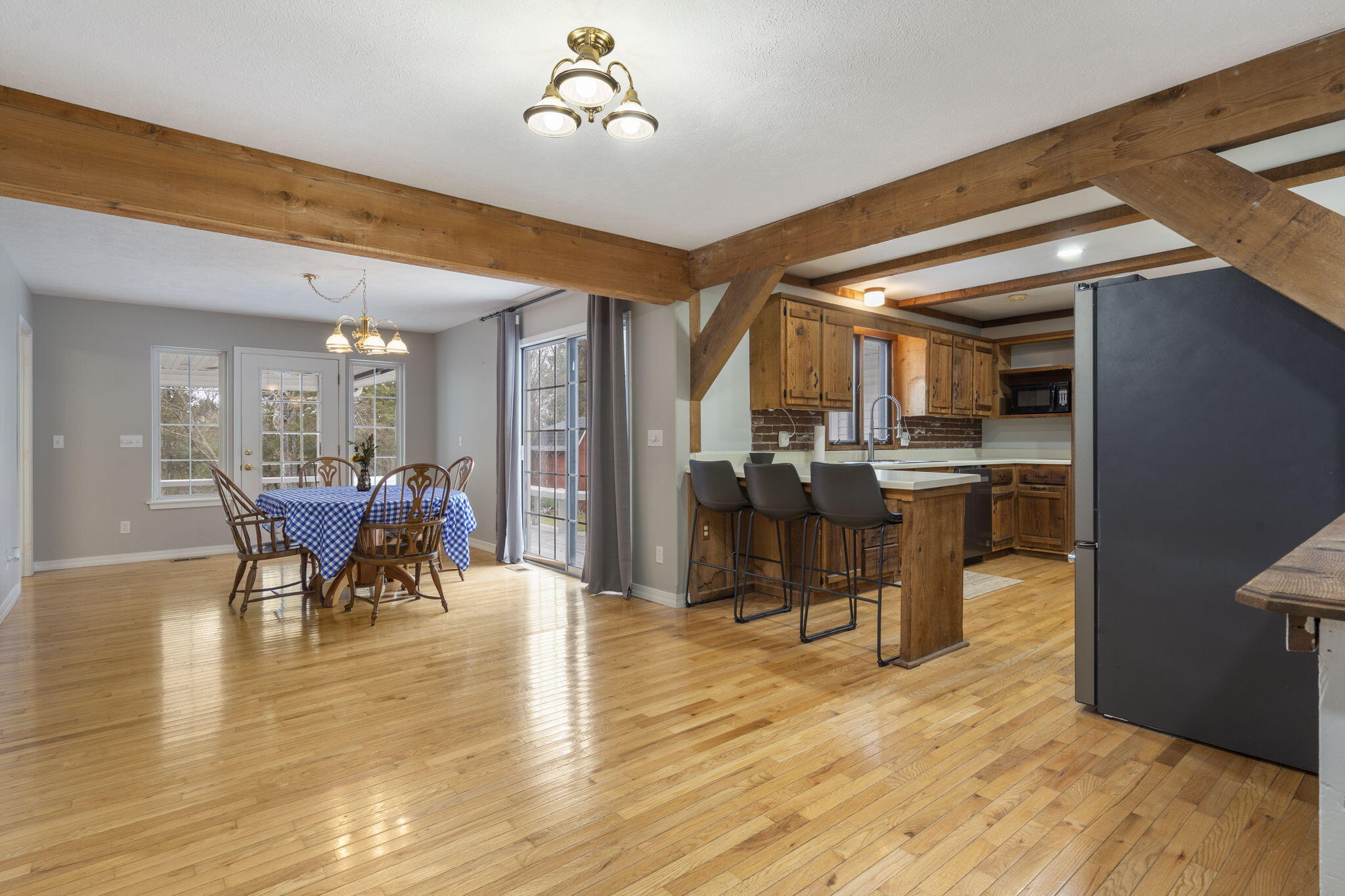 213 Webb Road Property Photo 8