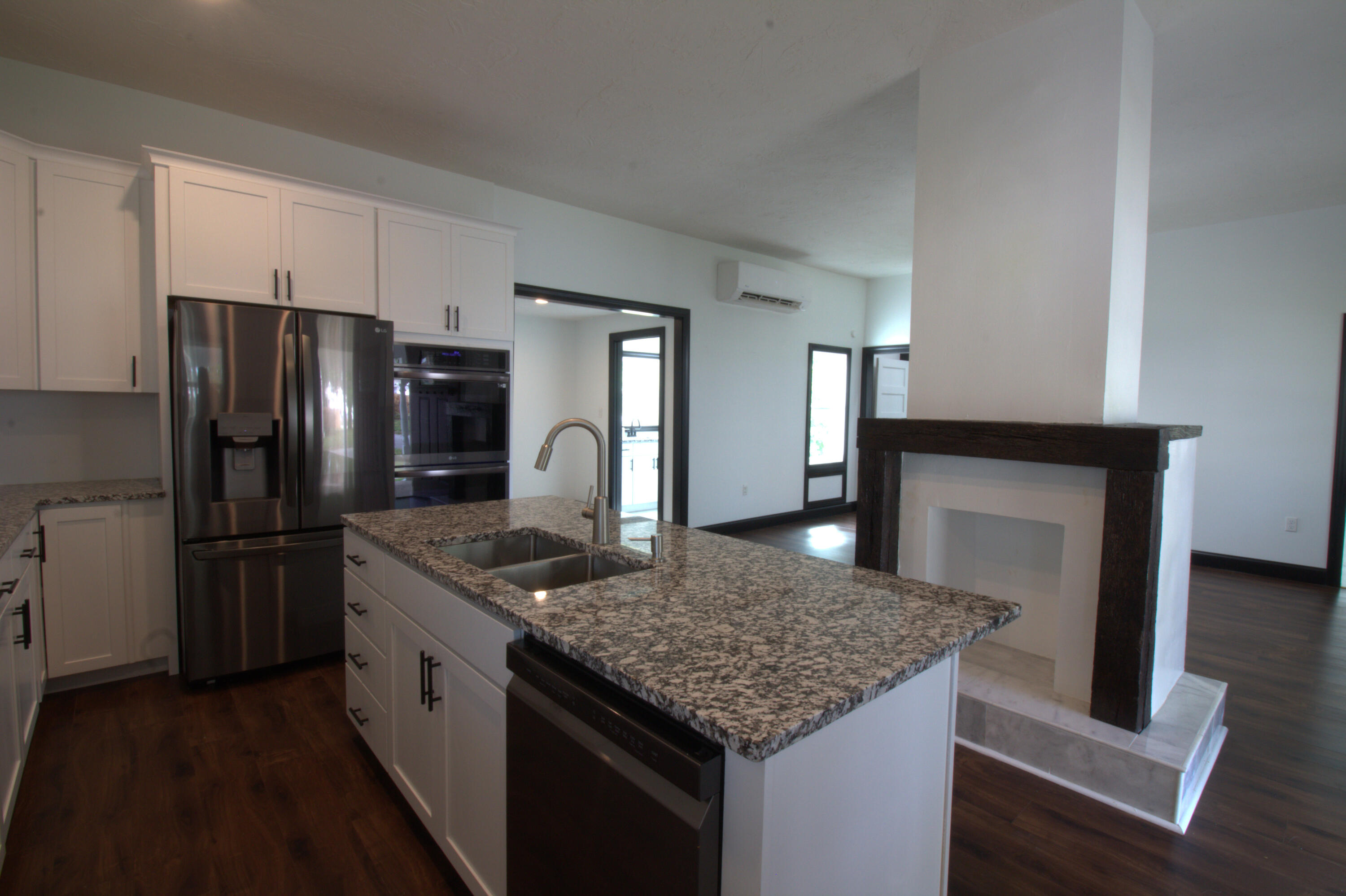 327 East Chestnut Street Property Photo 17