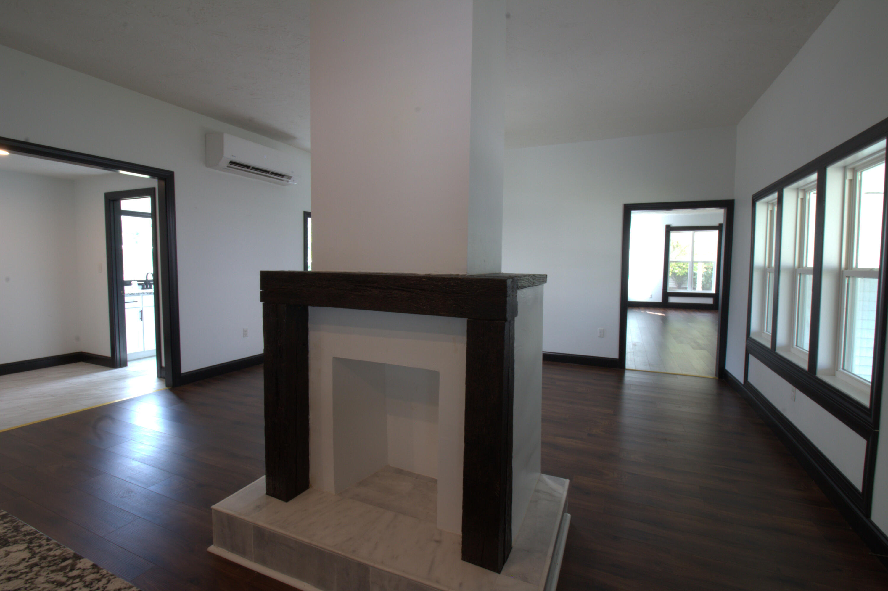 327 East Chestnut Street Property Photo 18