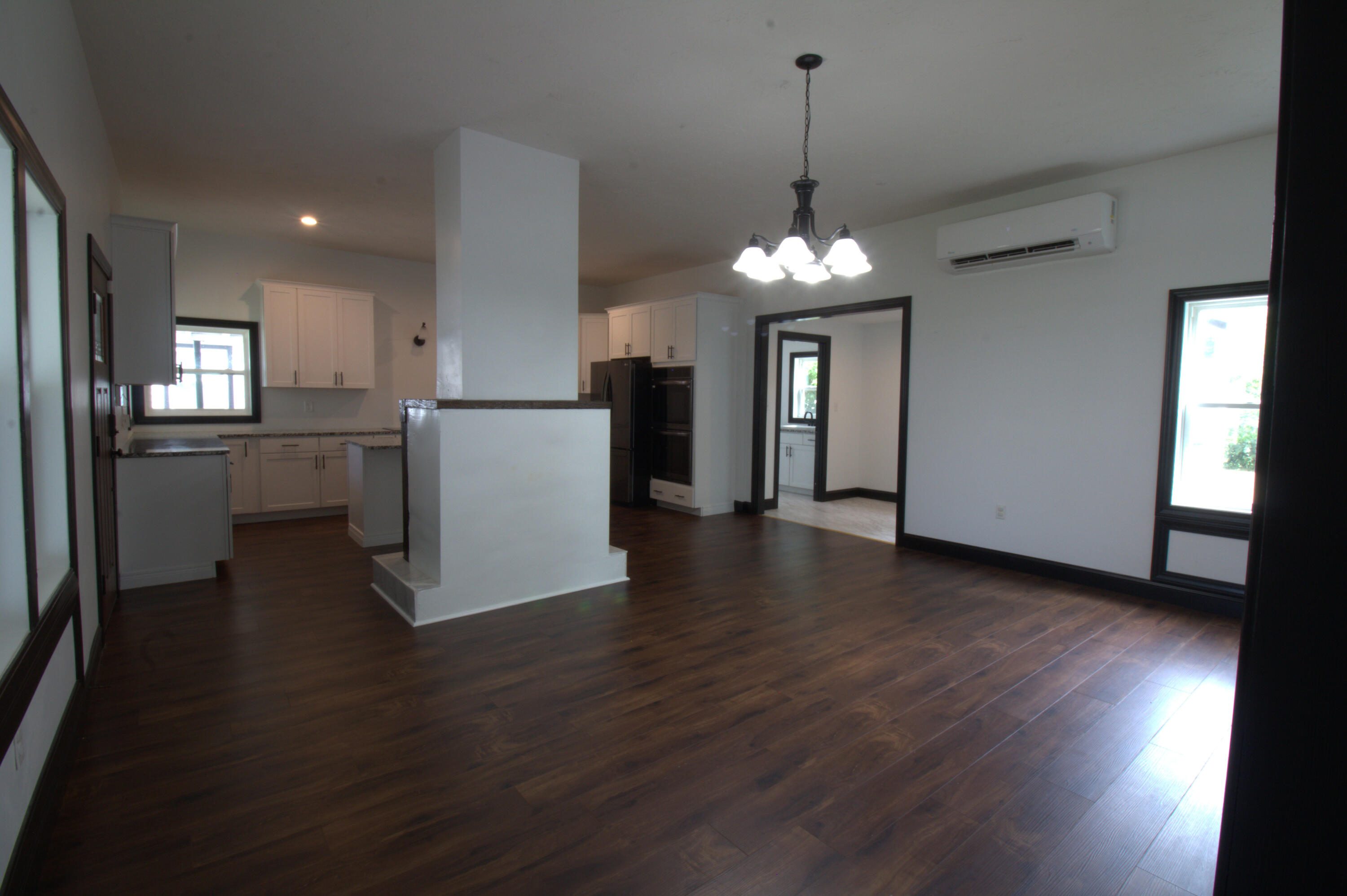 327 East Chestnut Street Property Photo 26
