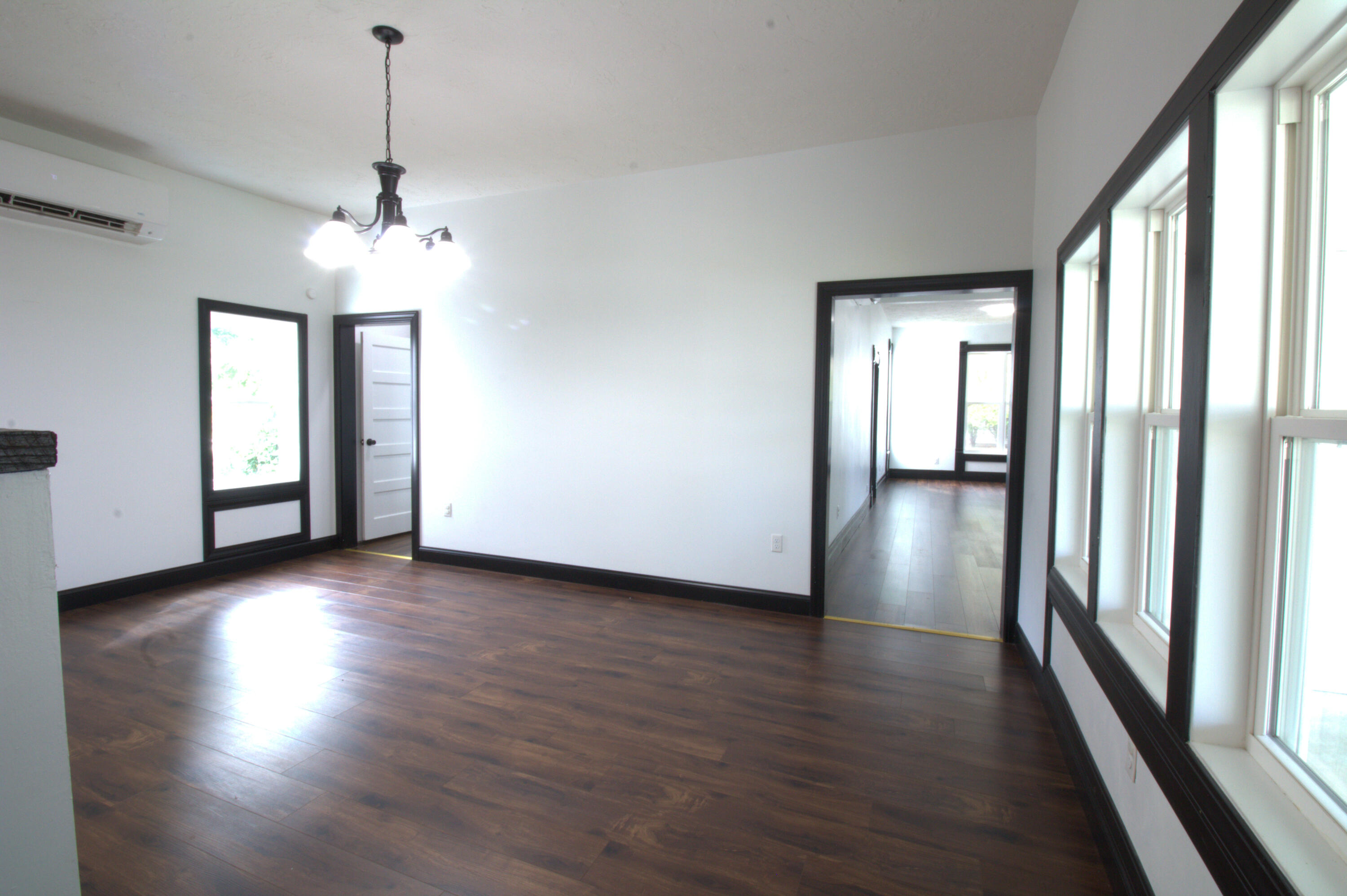 327 East Chestnut Street Property Photo 28