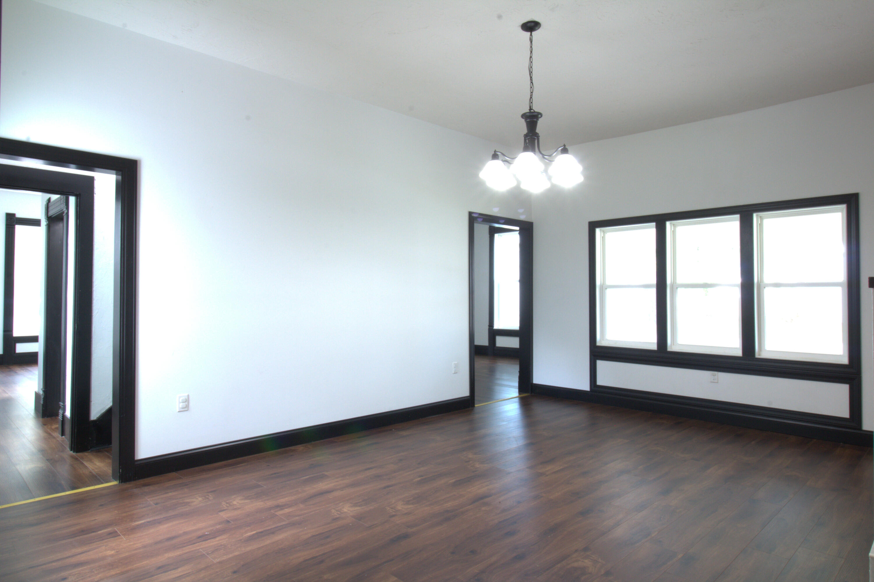 327 East Chestnut Street Property Photo 29