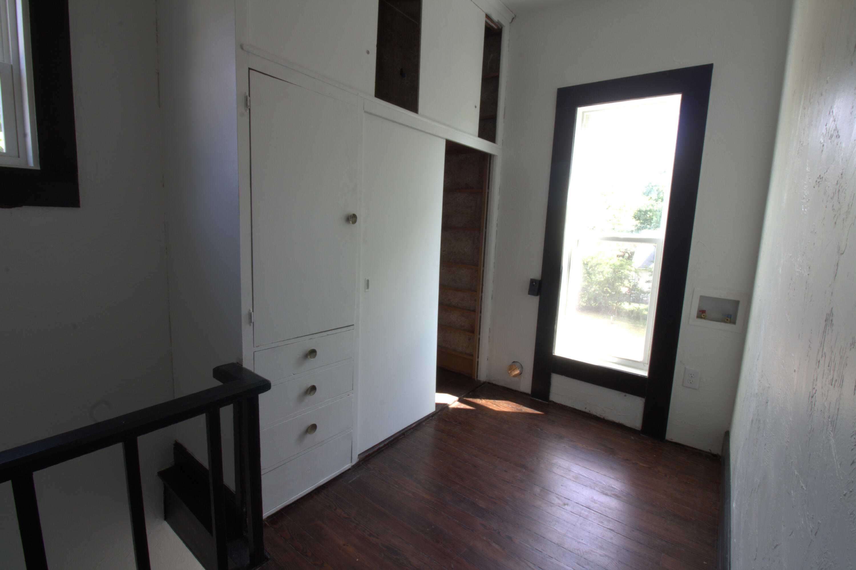 327 East Chestnut Street Property Photo 60