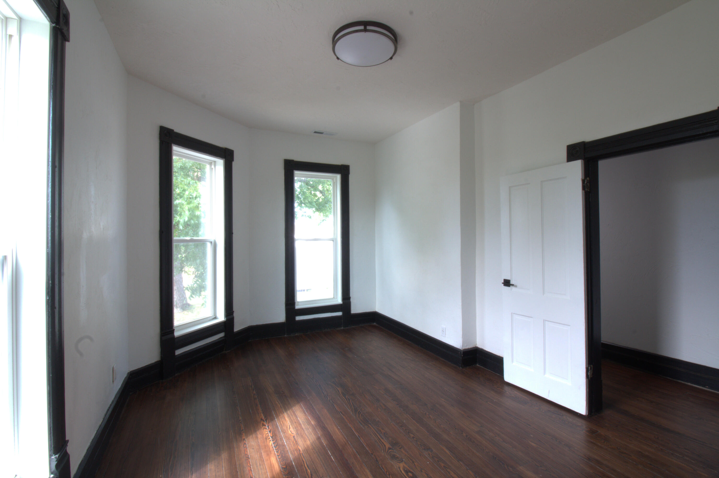 327 East Chestnut Street Property Photo 71