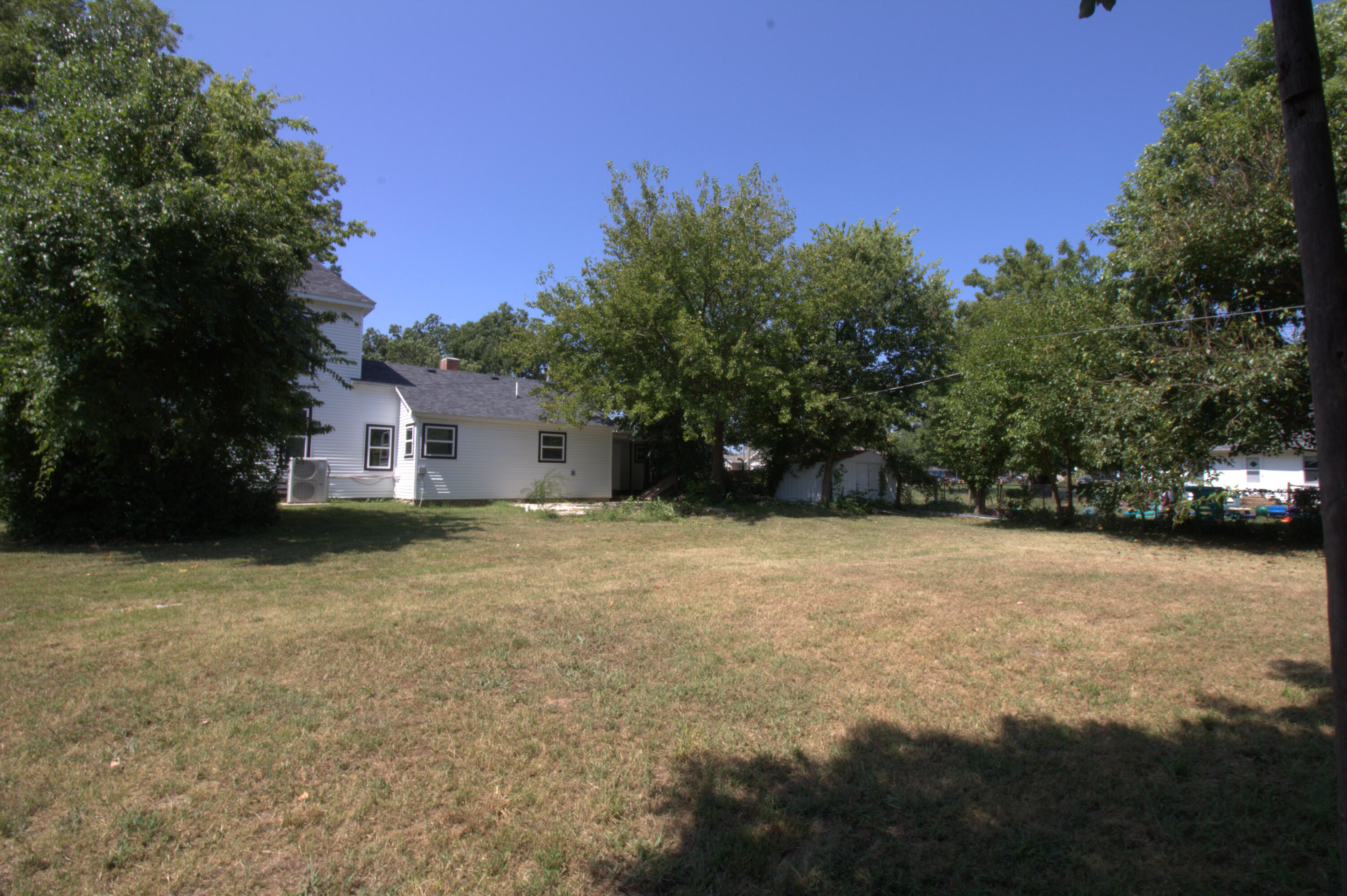 327 East Chestnut Street Property Photo 93