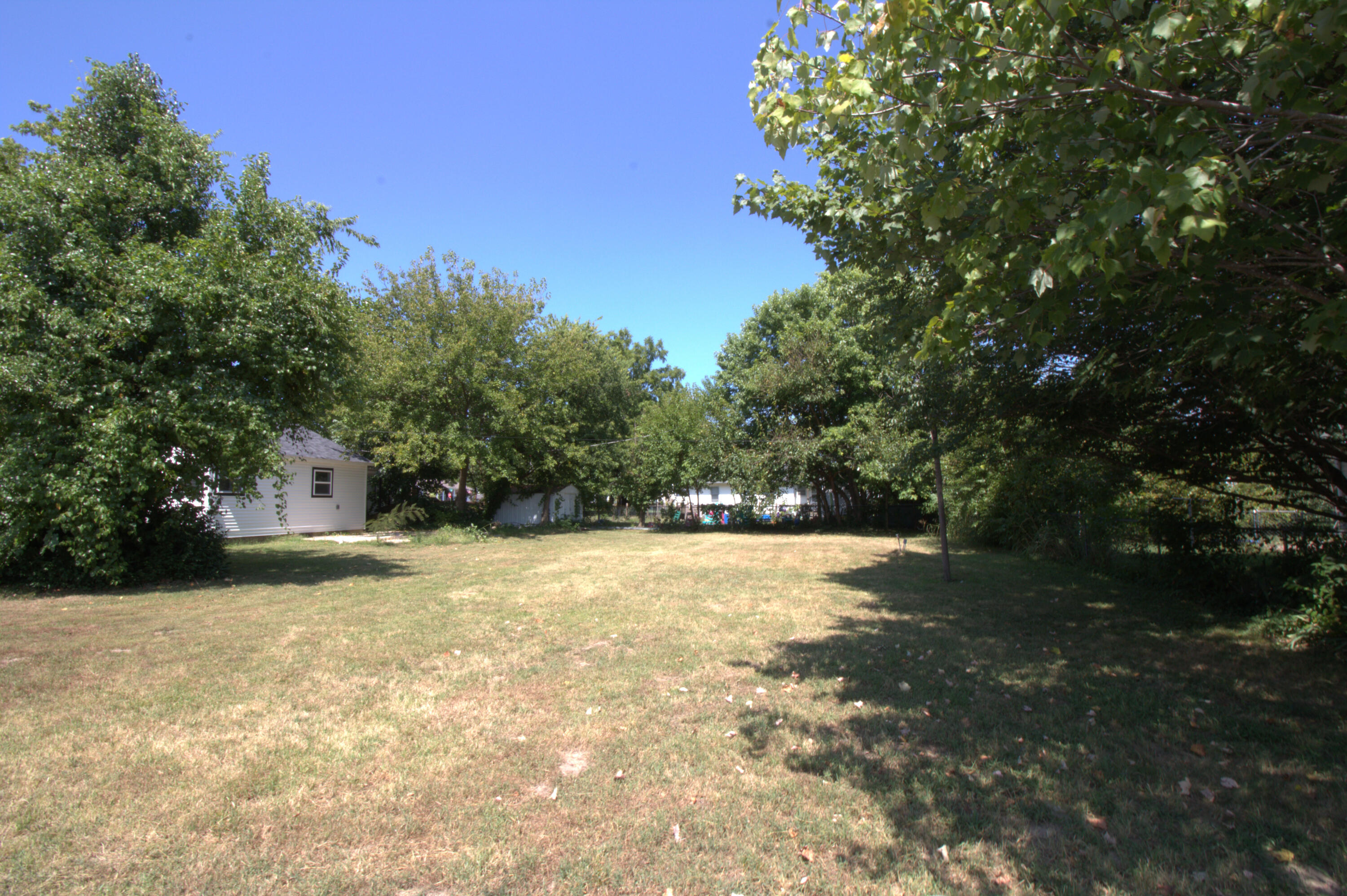 327 East Chestnut Street Property Photo 95