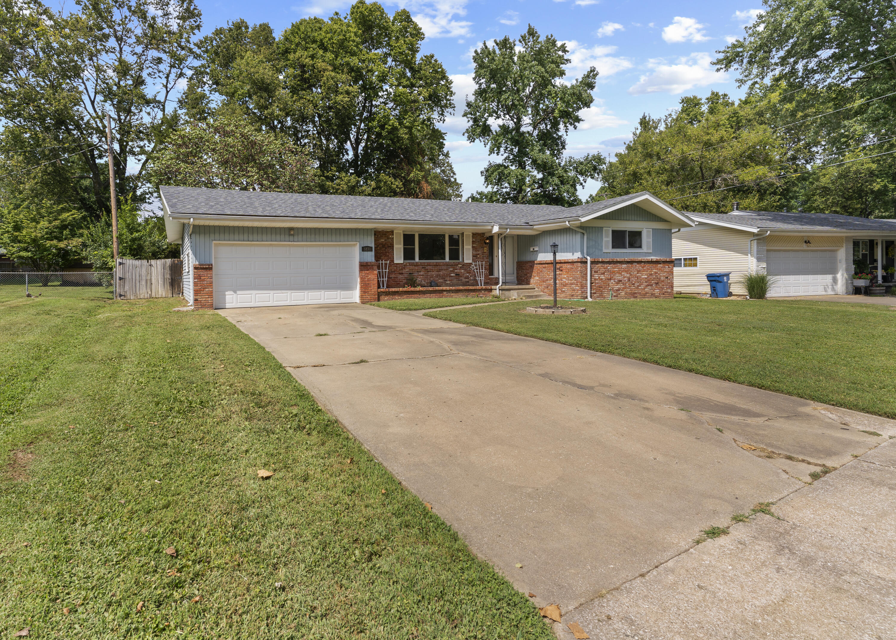 3231 East Seminole Street Property Photo 4