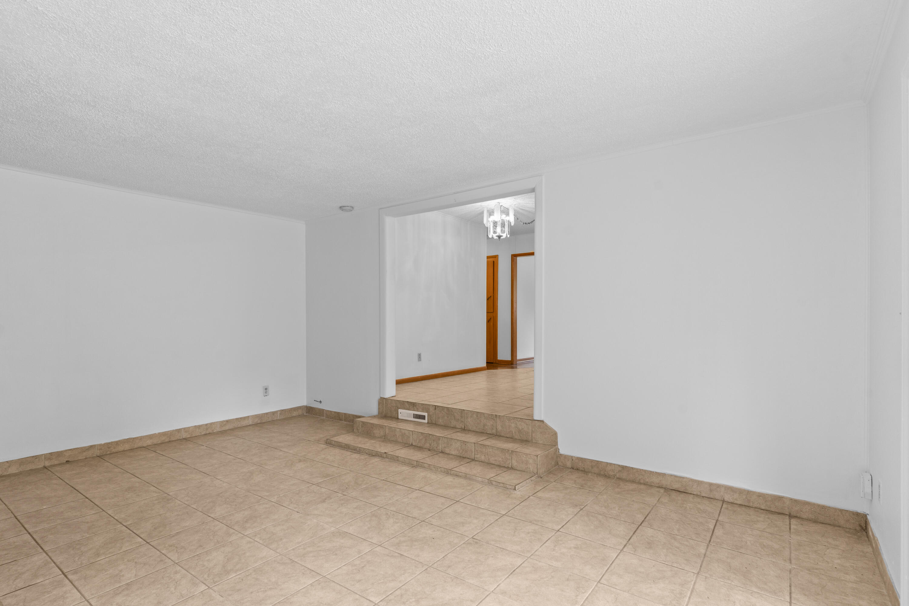 3231 East Seminole Street Property Photo 14