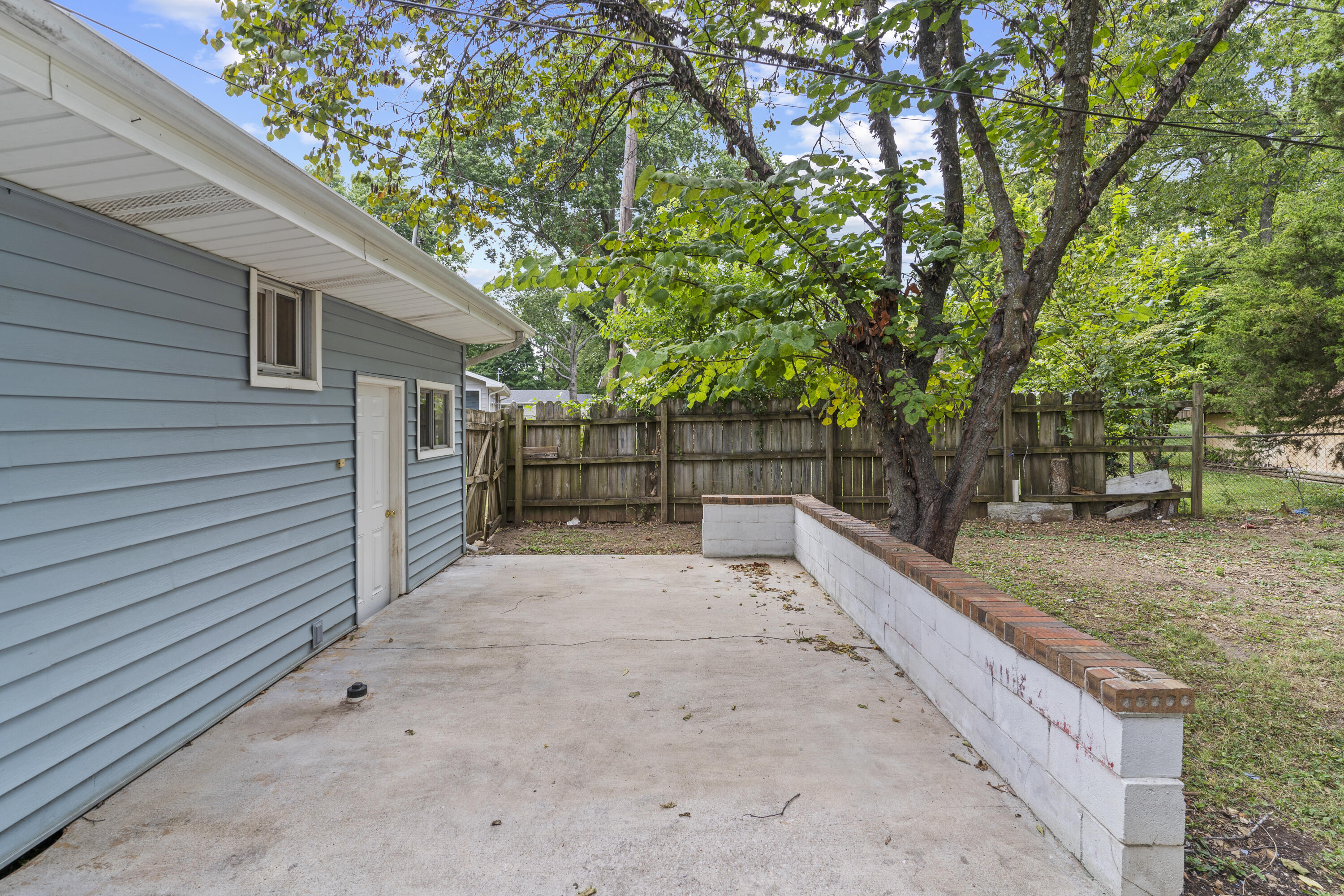 3231 East Seminole Street Property Photo 31