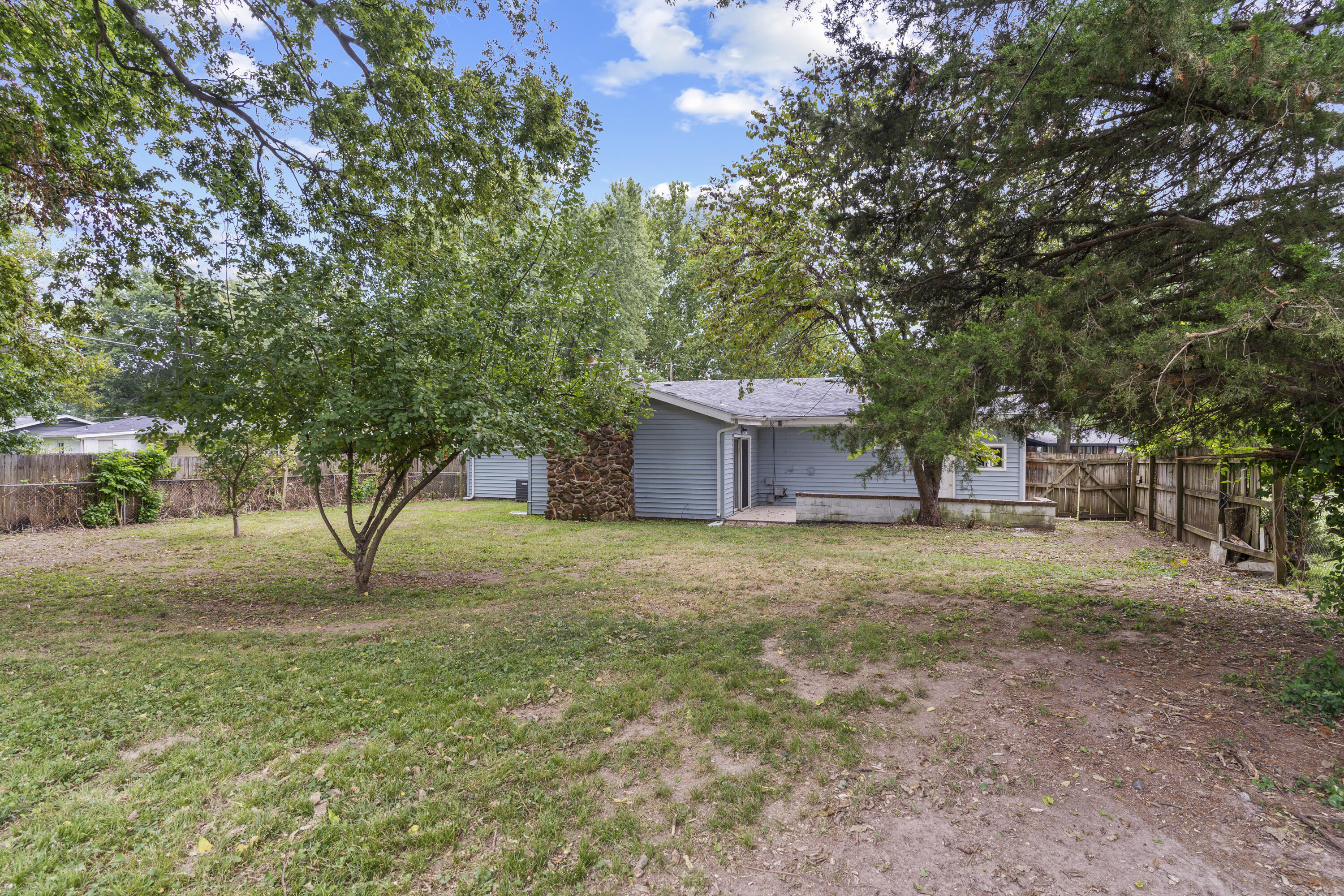 3231 East Seminole Street Property Photo 34