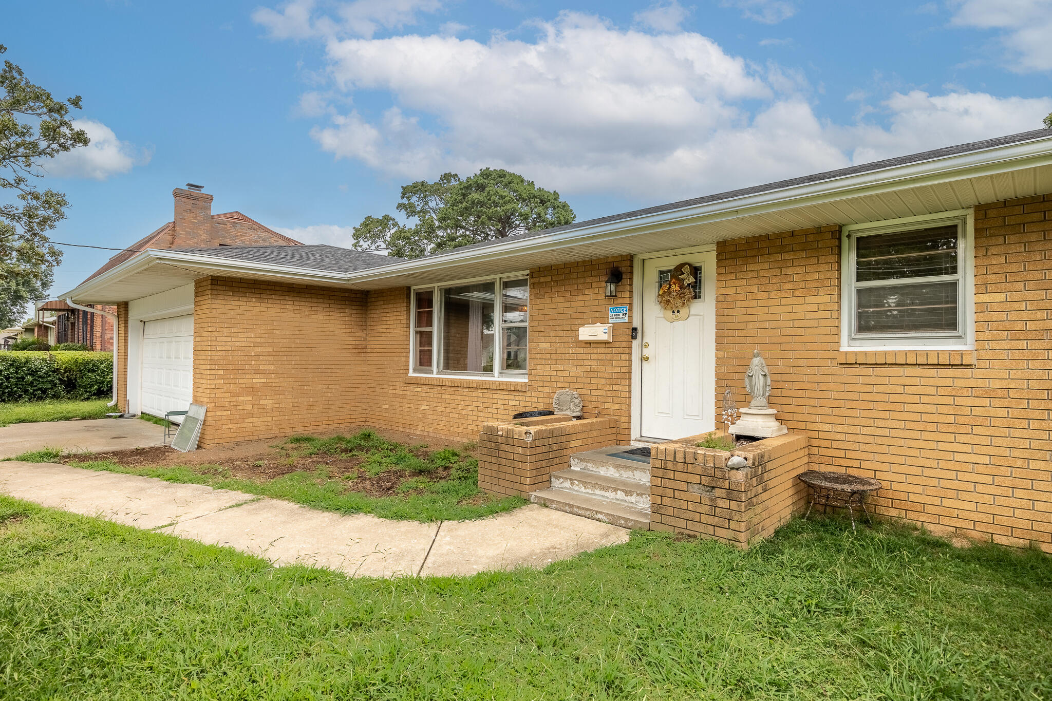 802 North Albany Avenue Property Photo 3