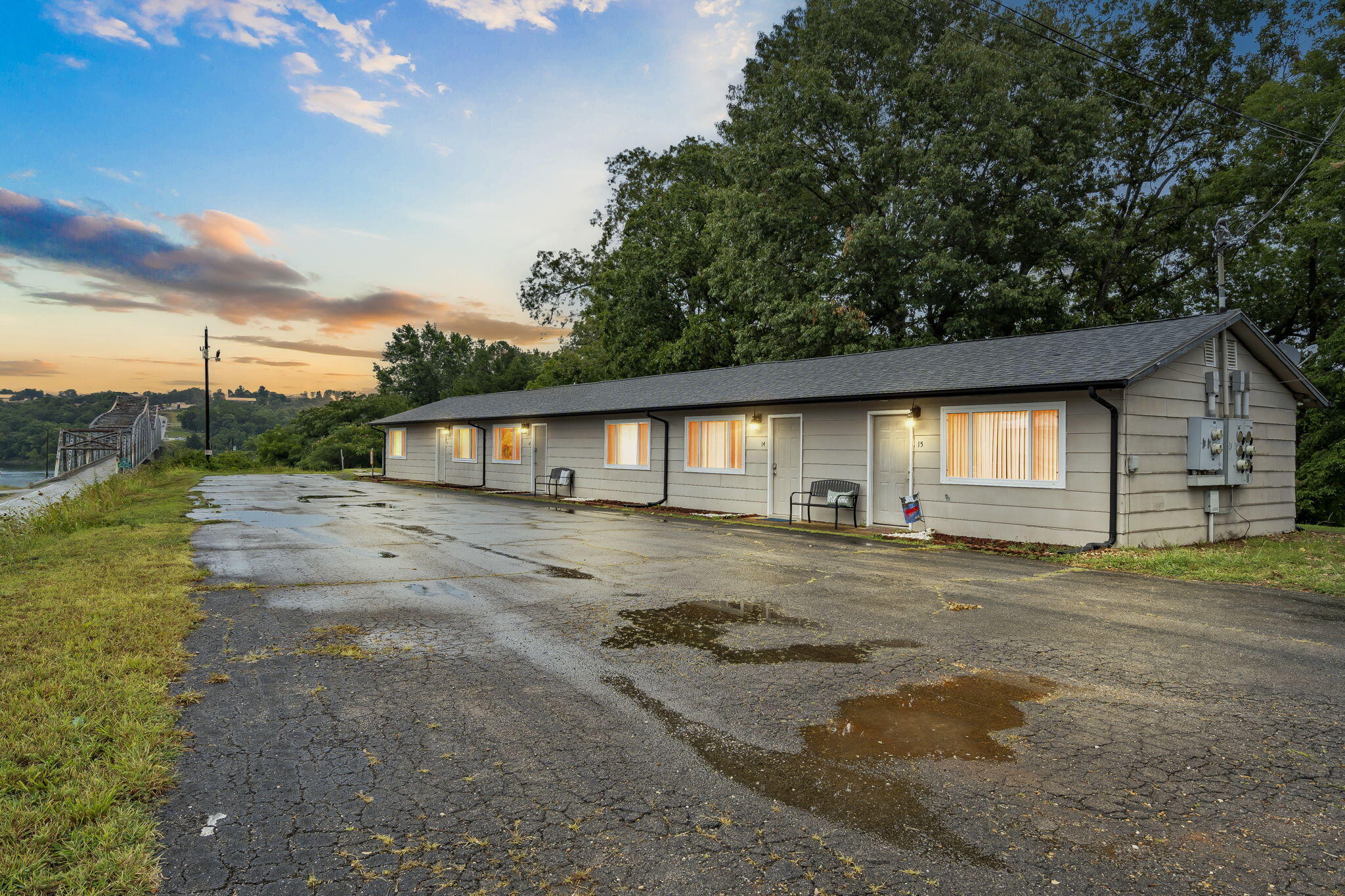 Bridge Point Condominiums Real Estate Listings Main Image