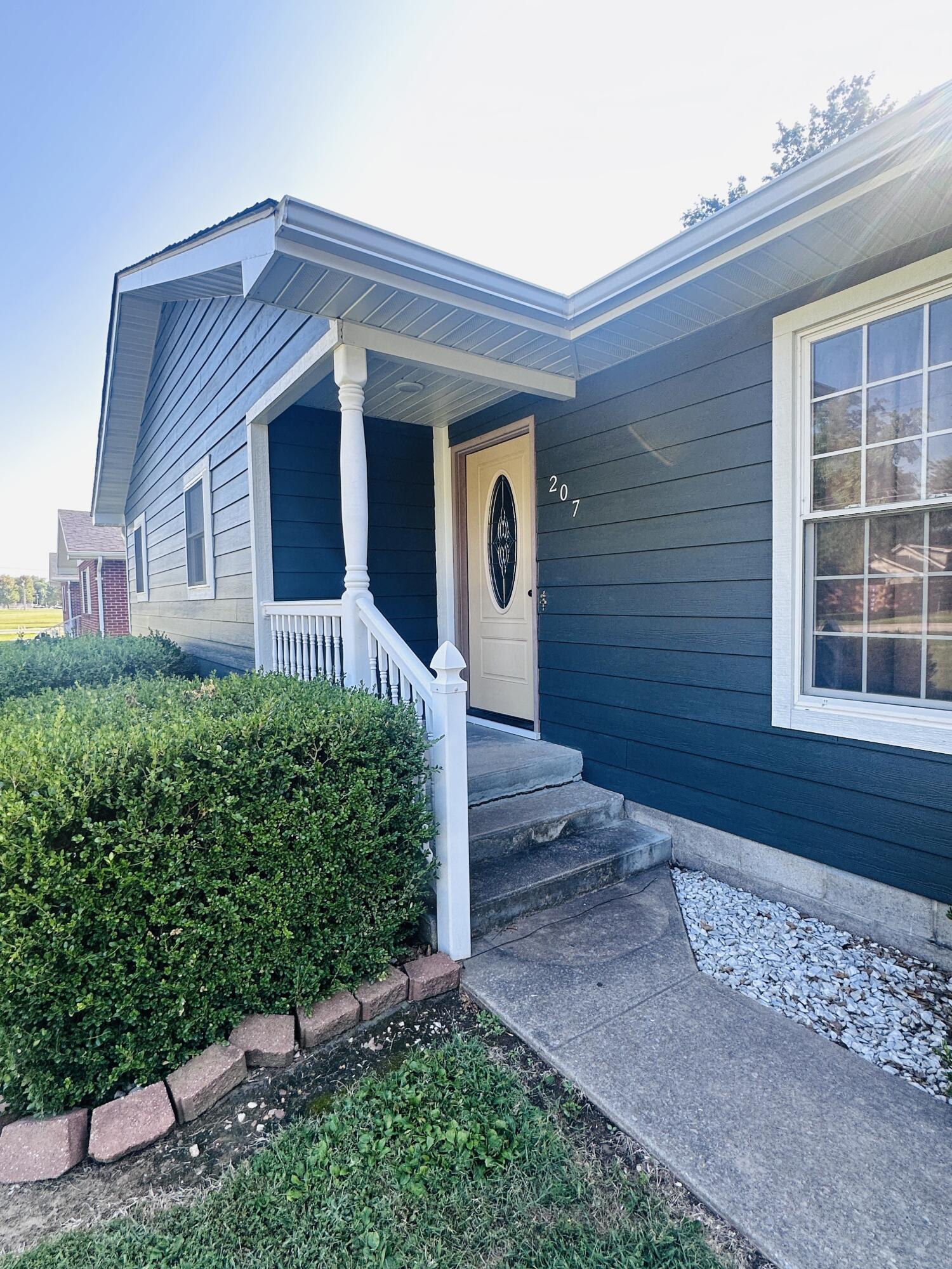 207 Maple Street Property Photo 5