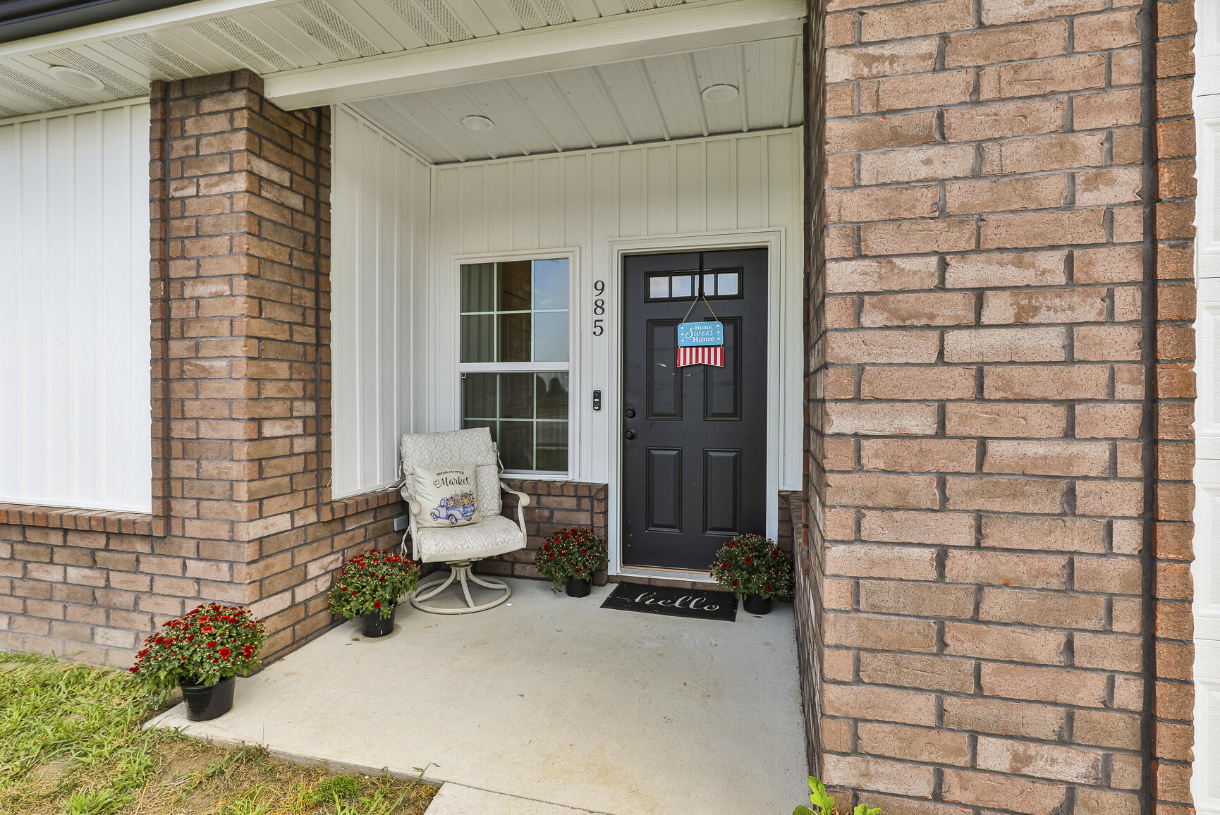 985 West Maurice Street Property Photo 3