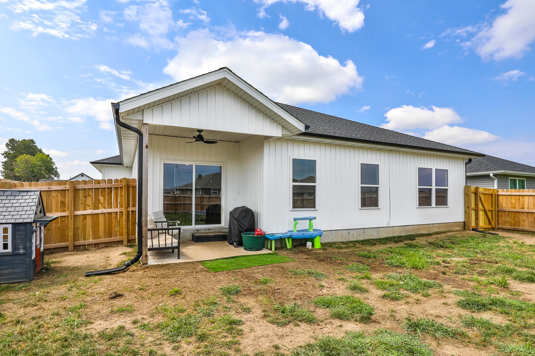 985 West Maurice Street Property Photo 24