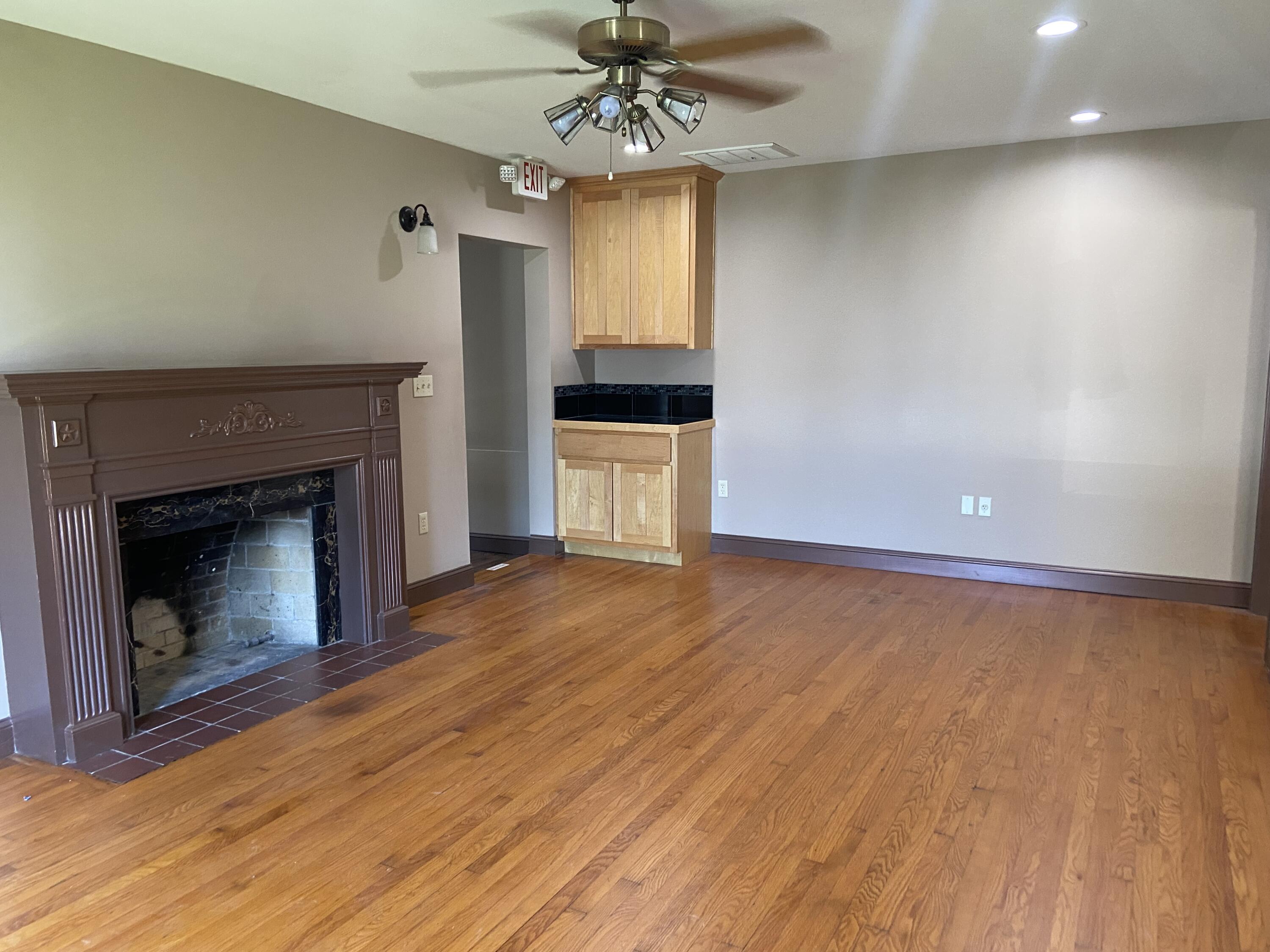 1484 East St. Louis Street Property Photo 12