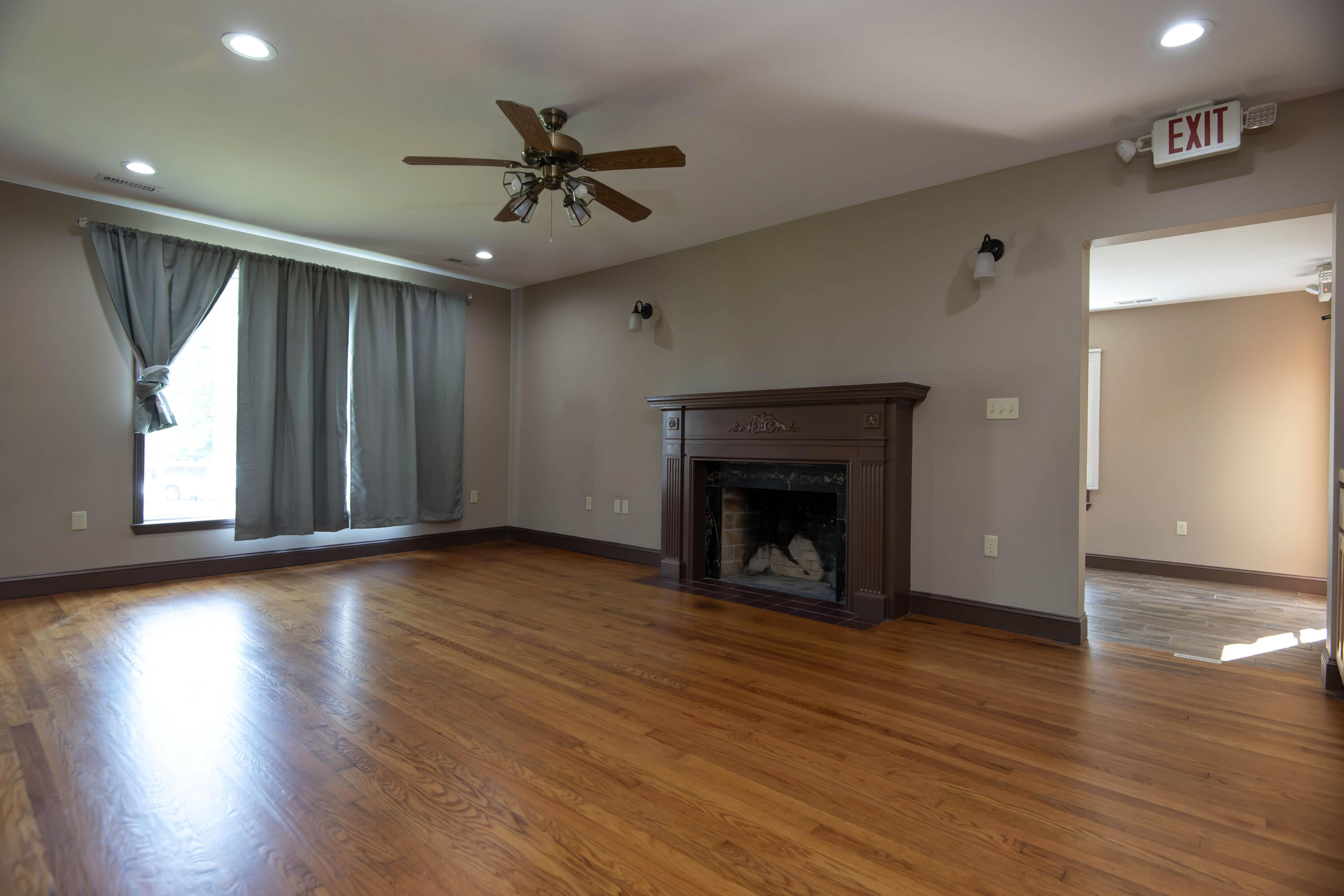 1484 East St. Louis Street Property Photo 13