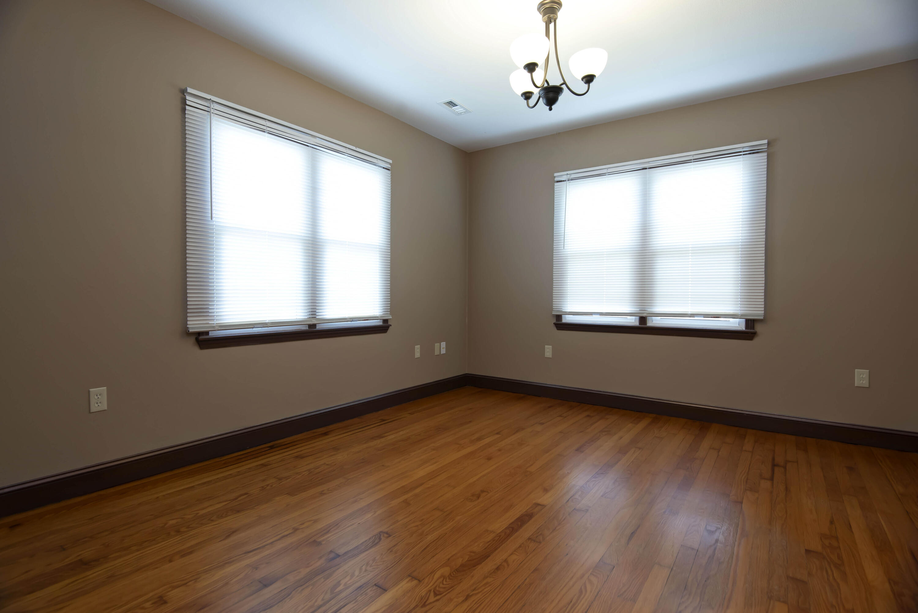 1484 East St. Louis Street Property Photo 15