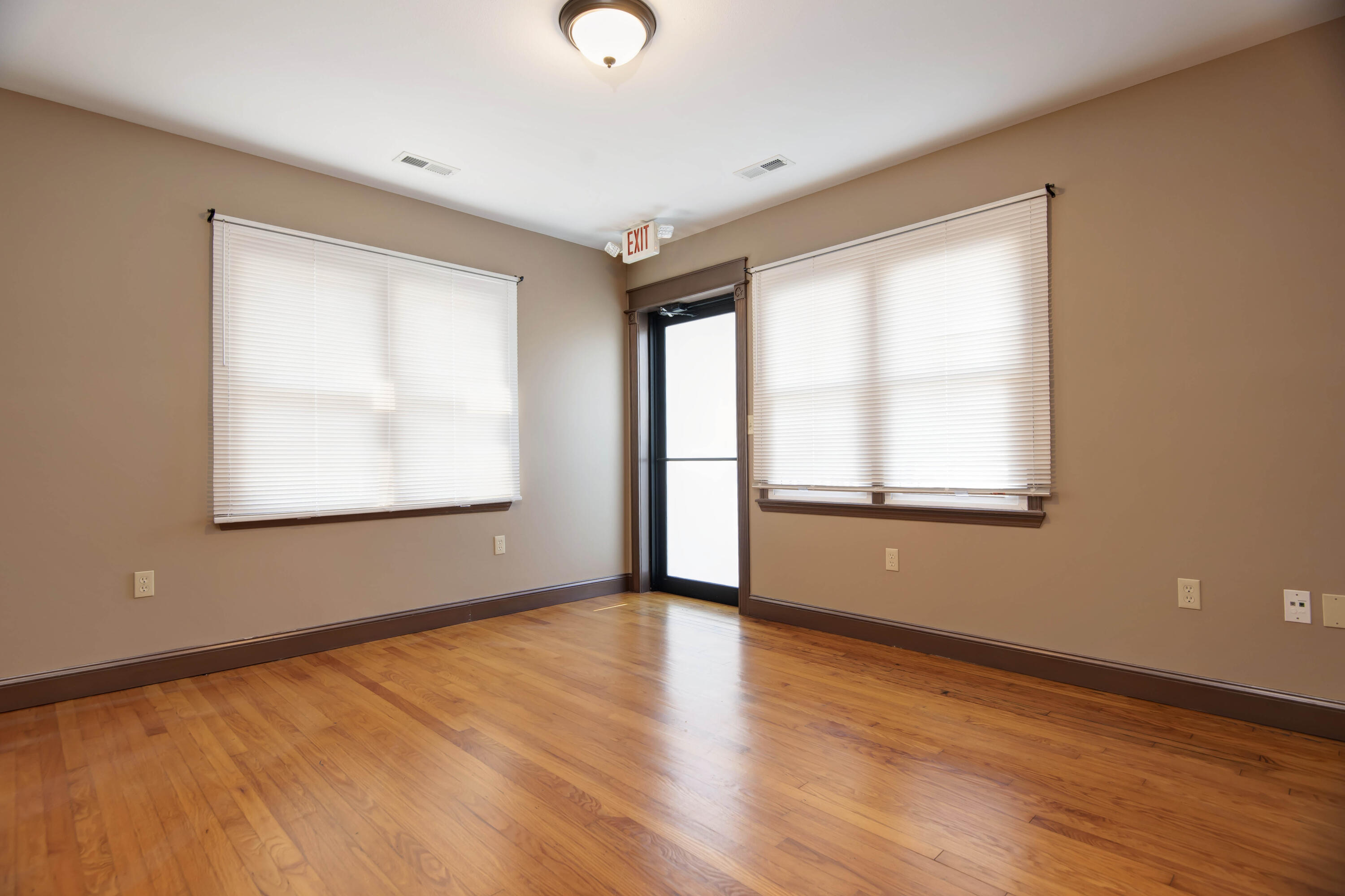 1484 East St. Louis Street Property Photo 19