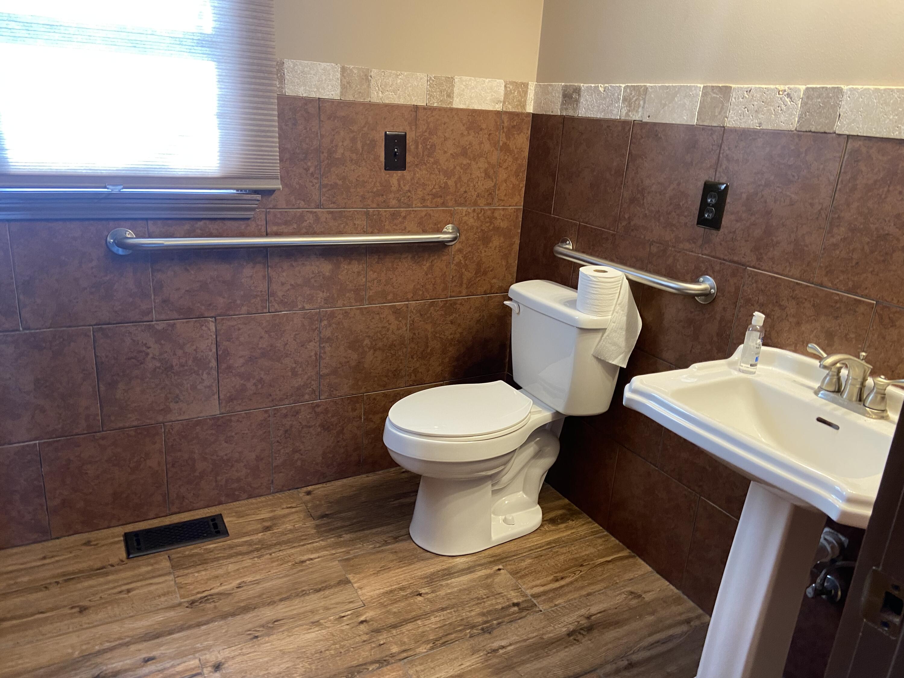 1484 East St. Louis Street Property Photo 20