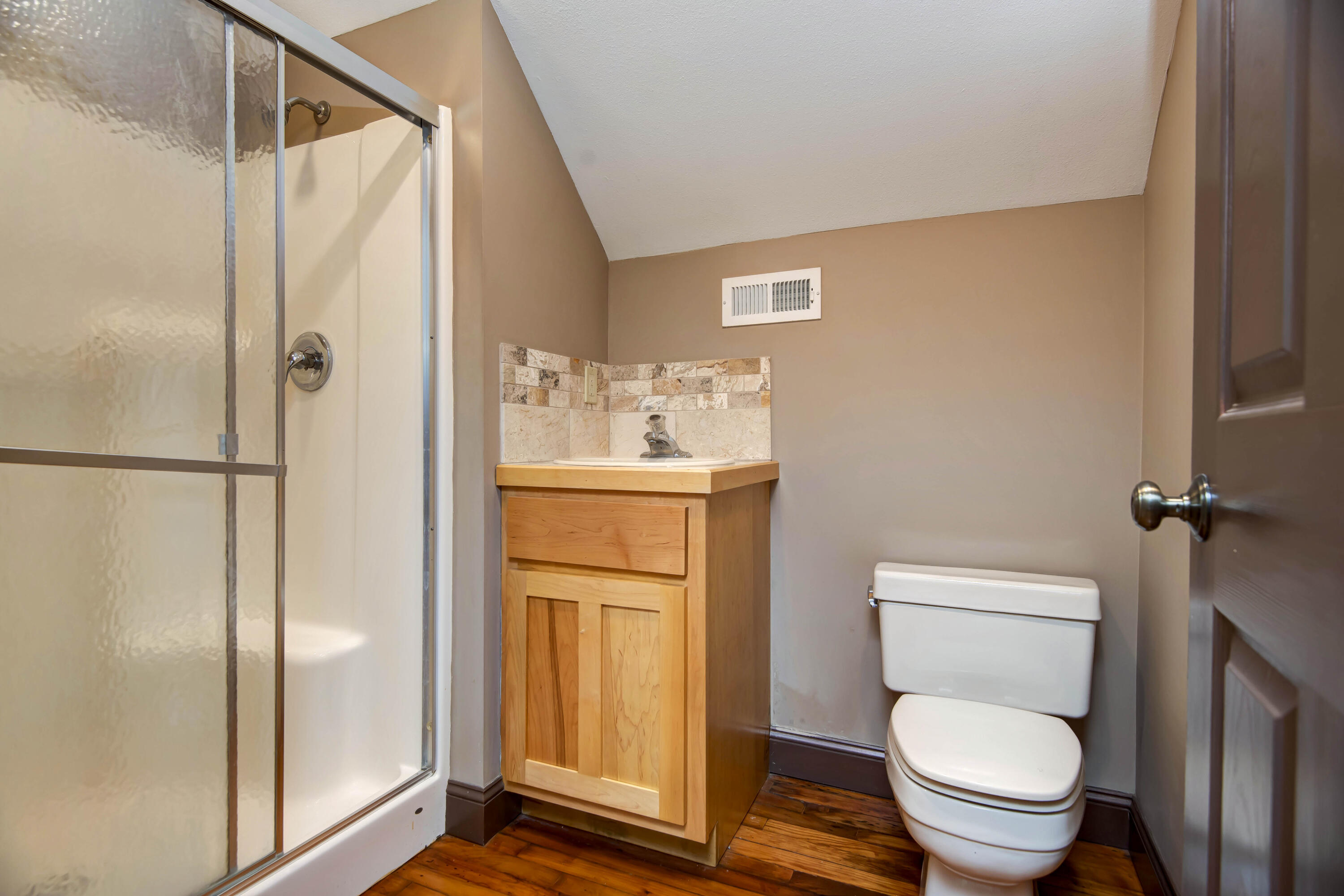 1484 East St. Louis Street Property Photo 25