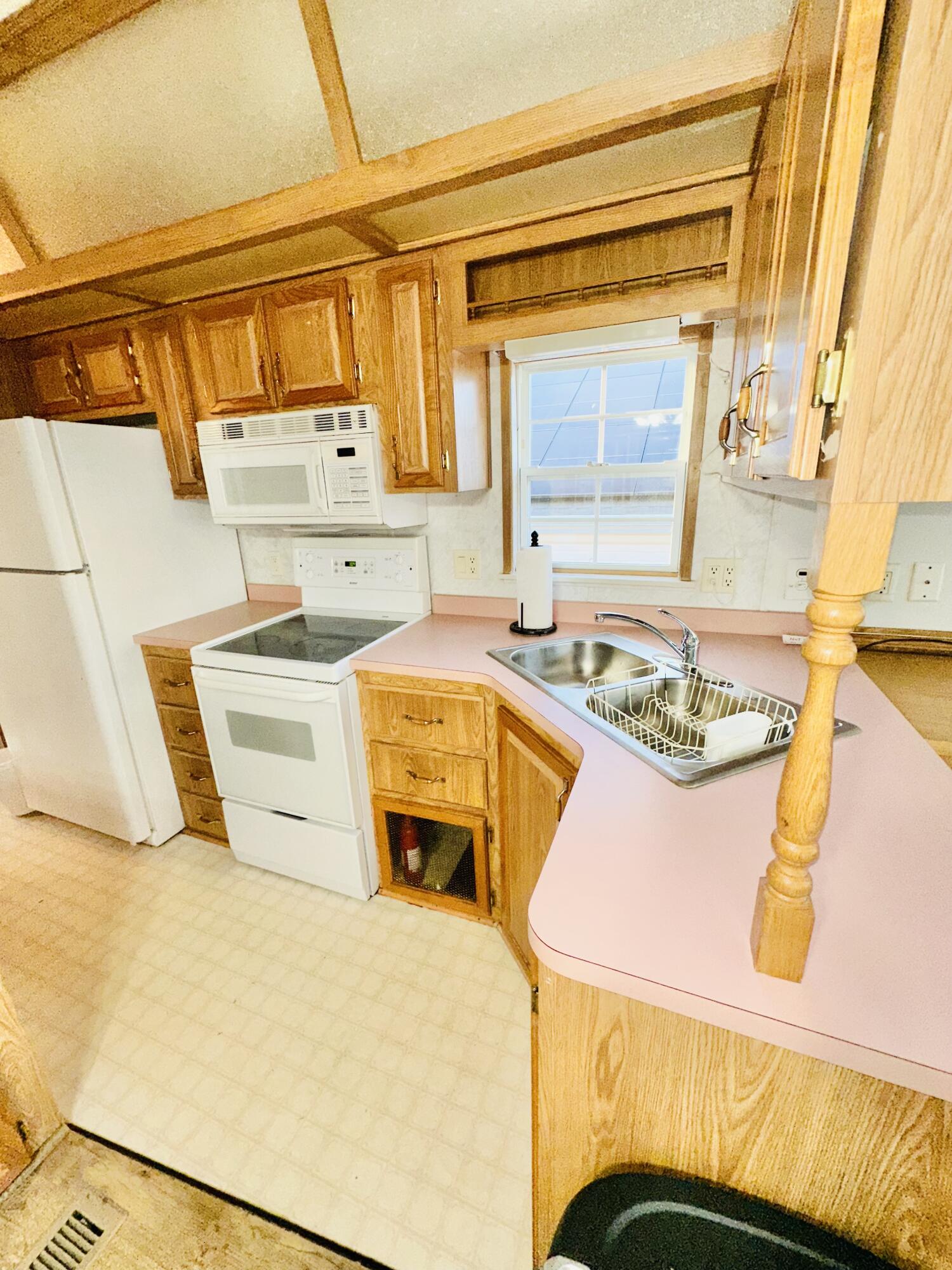 161 North Rainbow Drive Property Photo 15