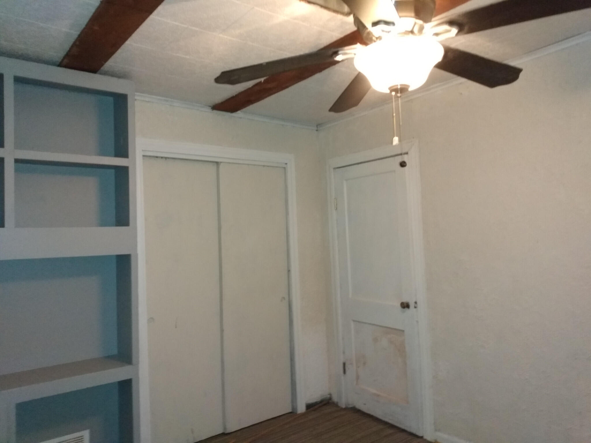 307 West Inman Property Photo 13