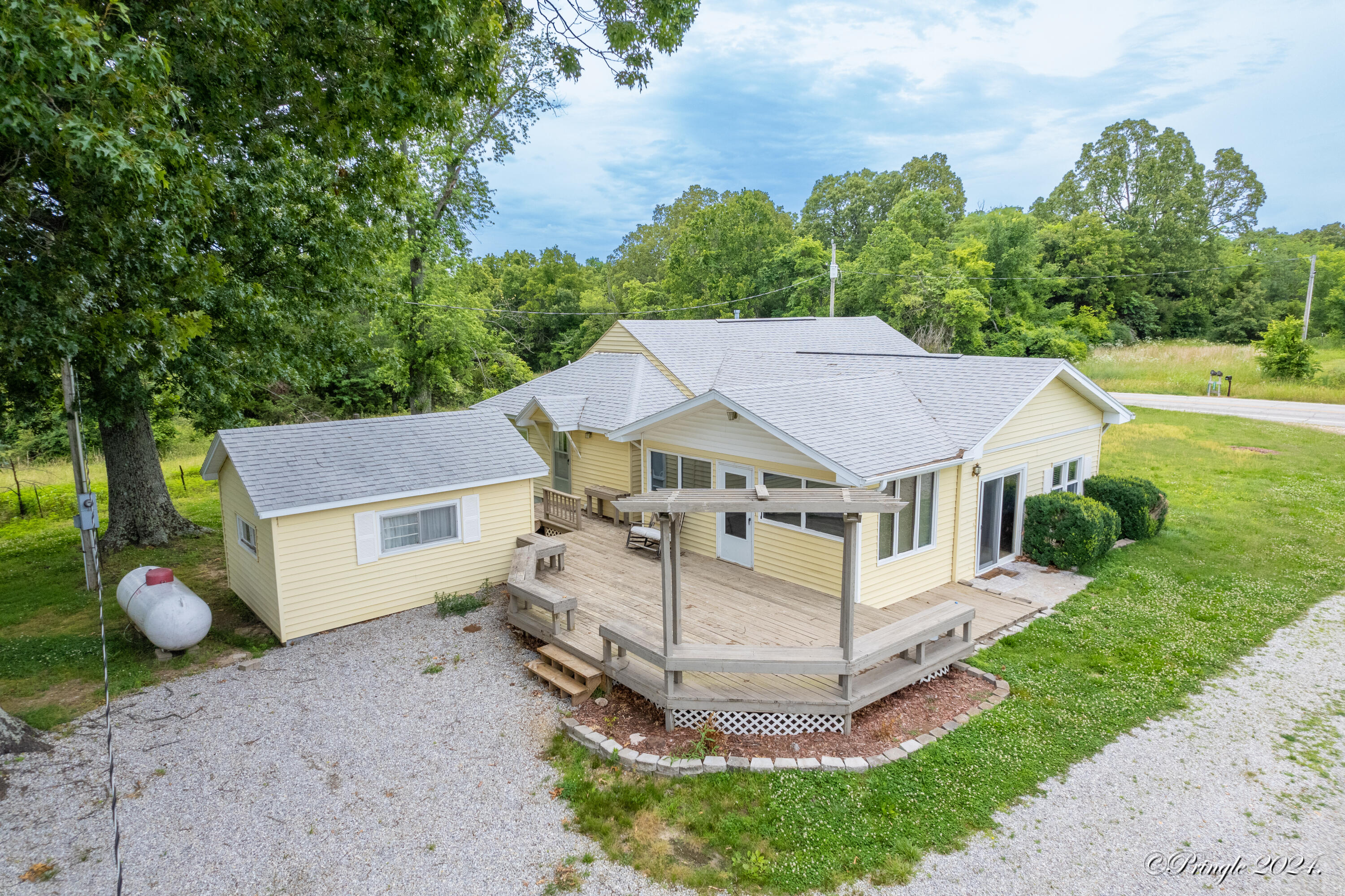 14238 State Route E Property Photo 1