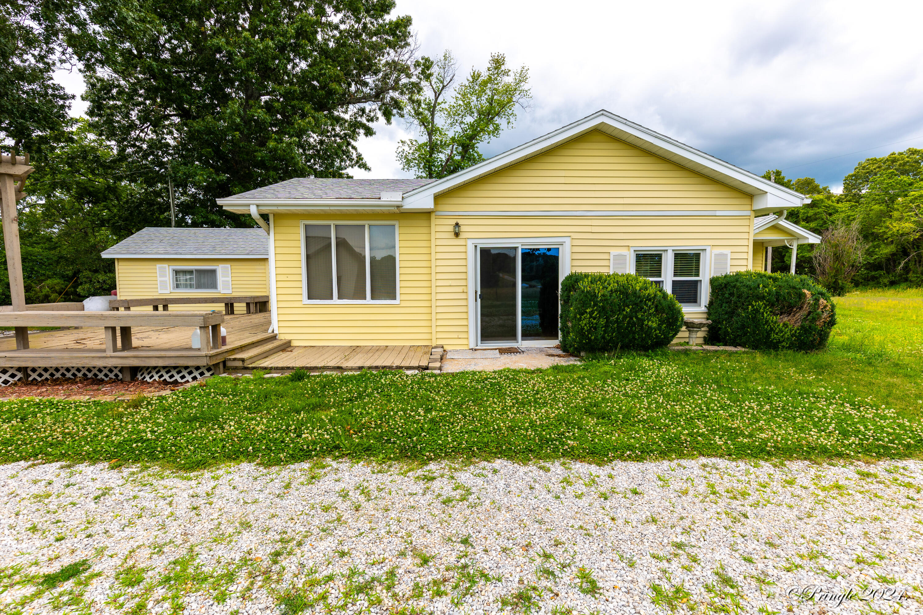 14238 State Route E Property Photo 4