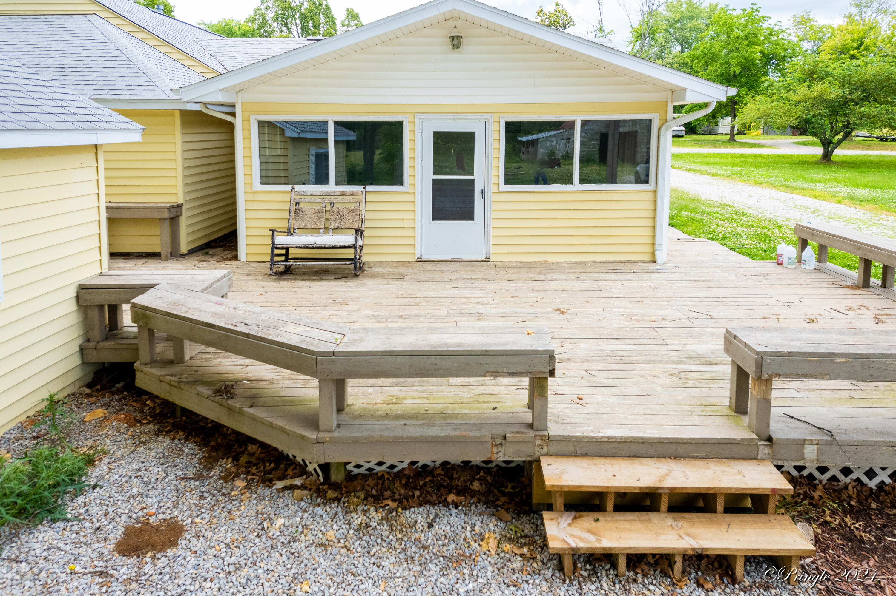 14238 State Route E Property Photo 5