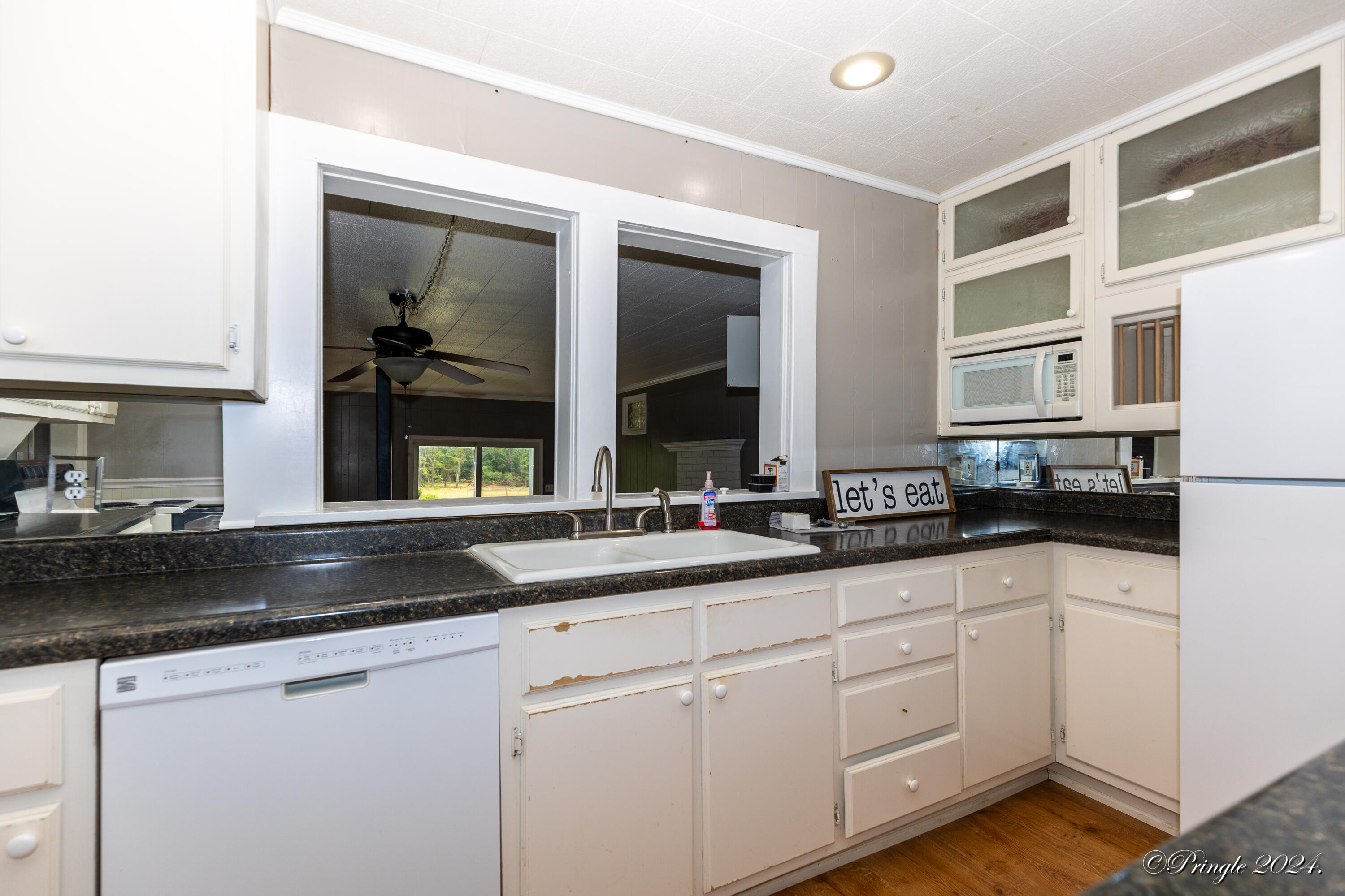 14238 State Route E Property Photo 9