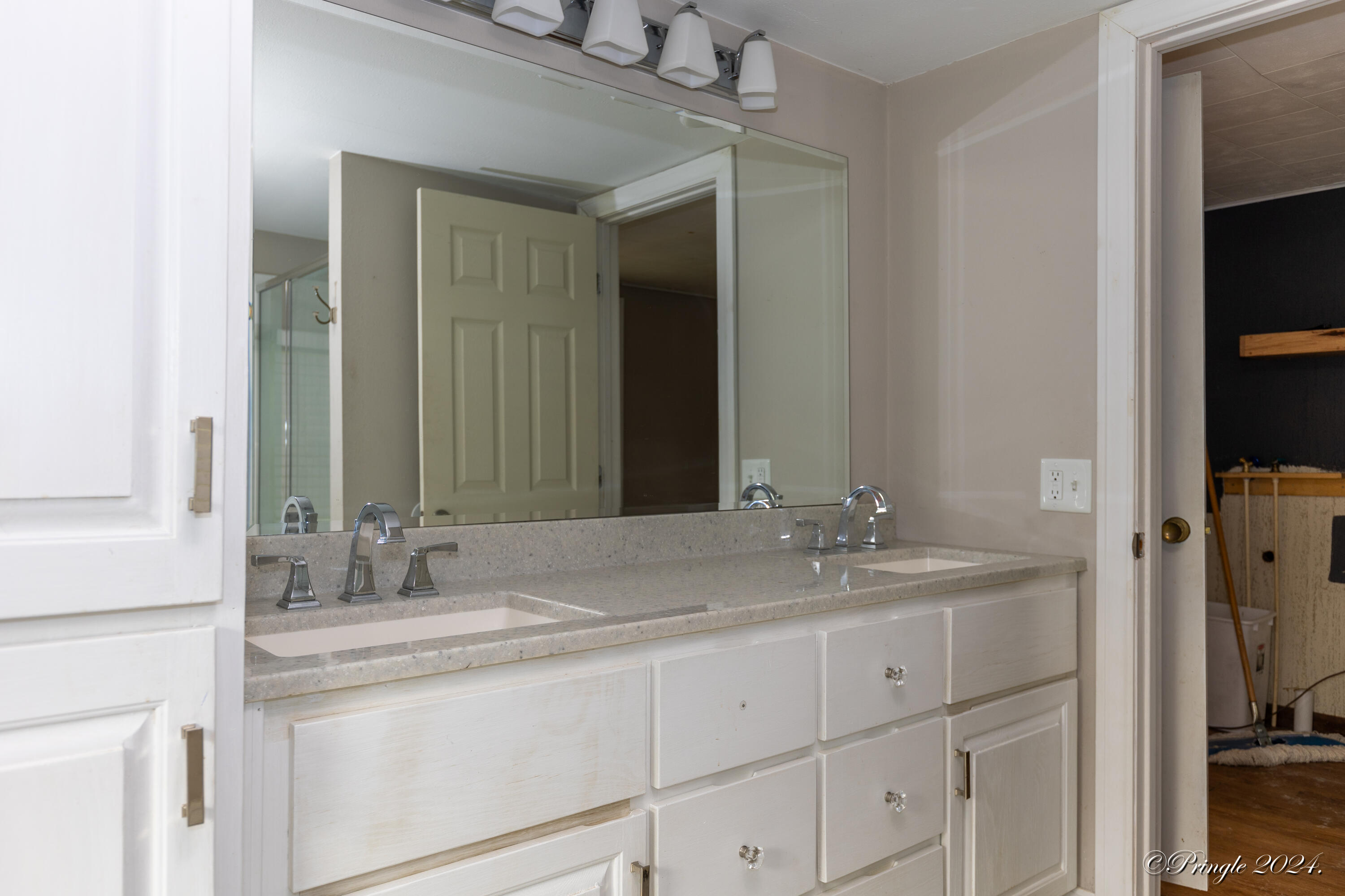 14238 State Route E Property Photo 29