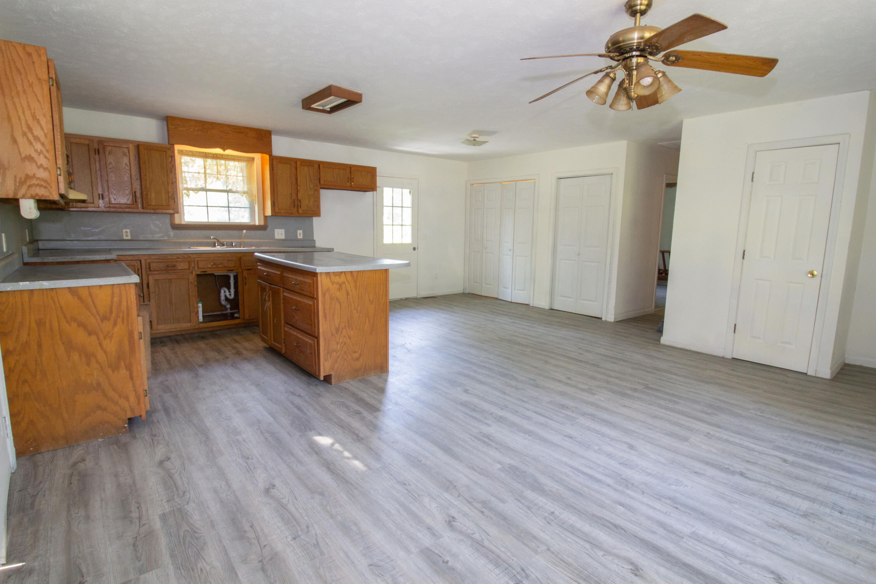 15290 Hoth Road Property Photo 7