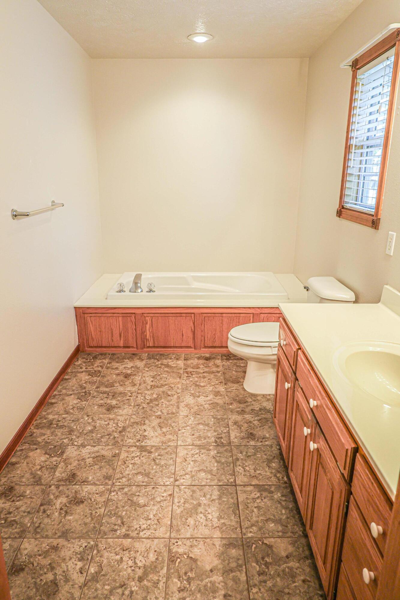 42 Indian Wells Drive Property Photo 25