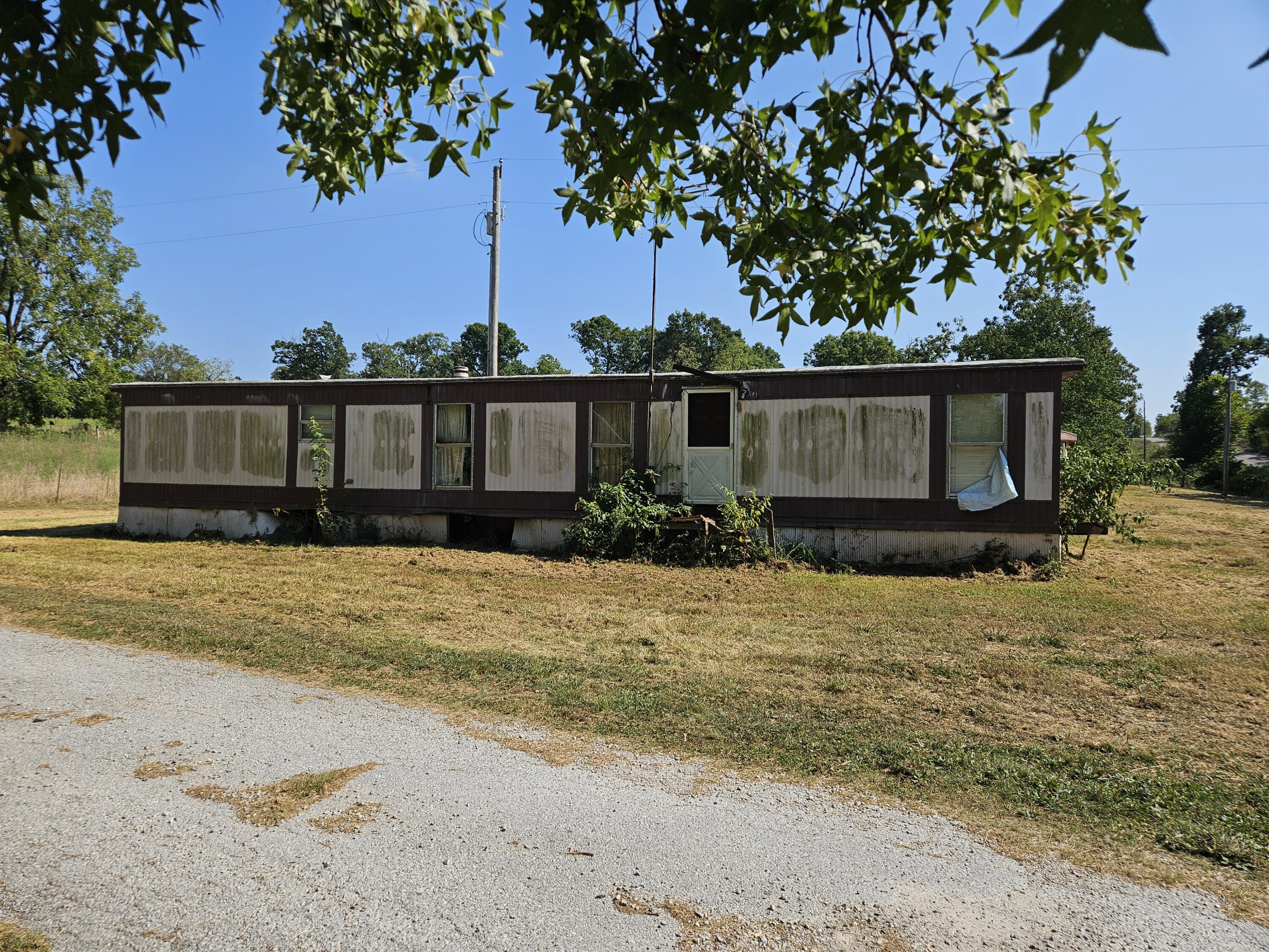 23594 Lawrence 1140 Property Photo 25