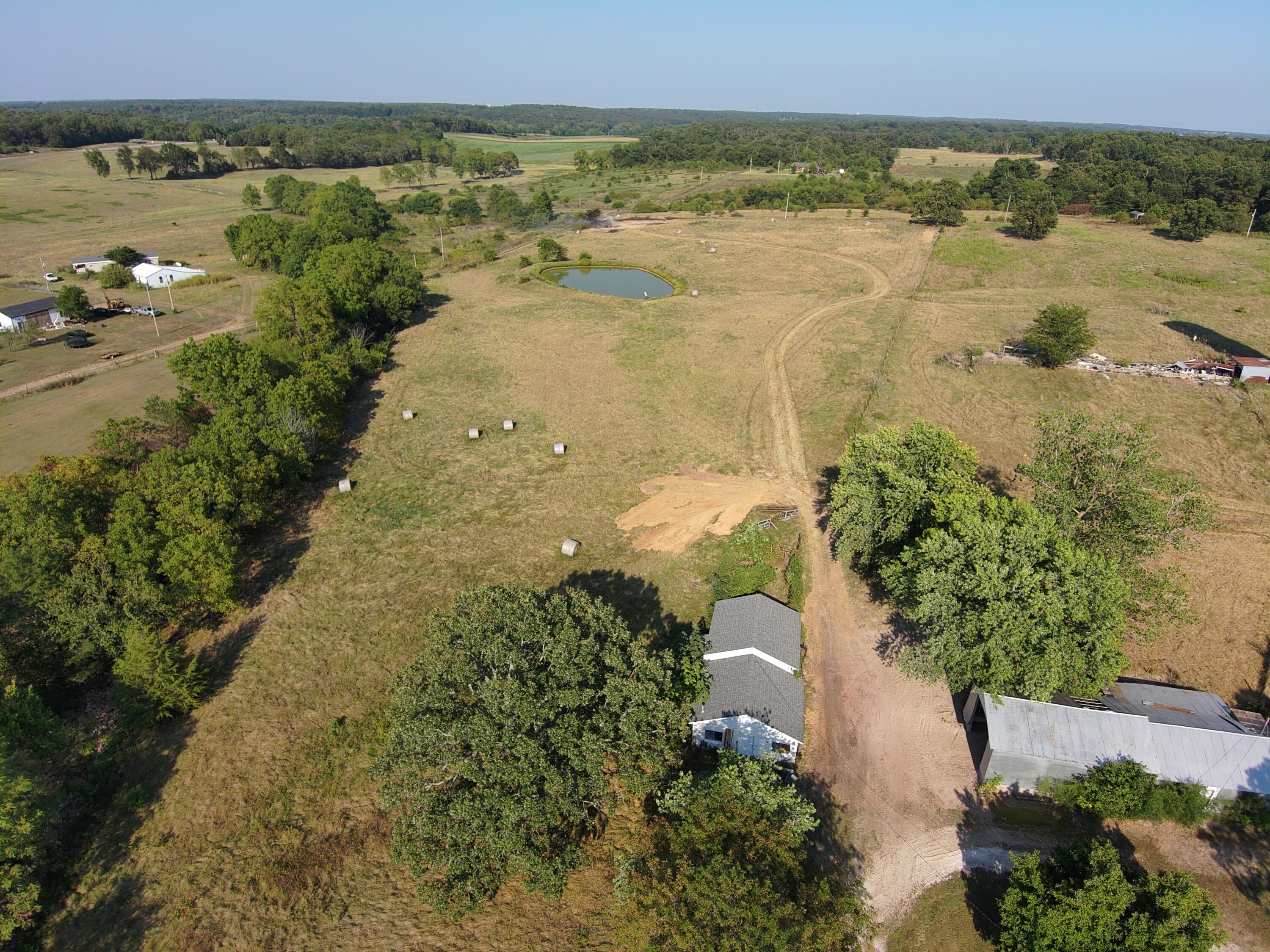 23594 Lawrence 1140 Property Photo 28