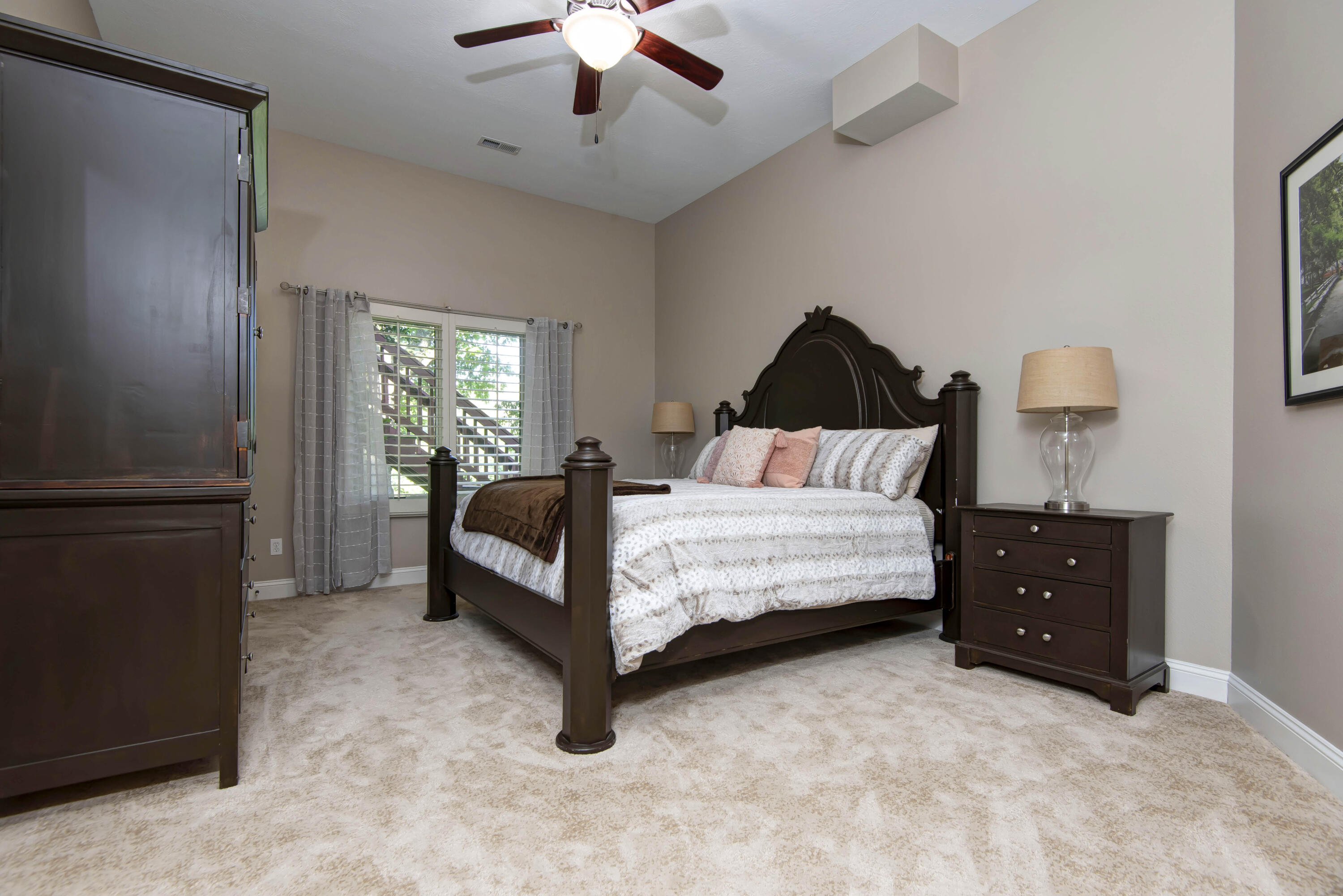 725 South Hickory Terrace Property Photo 36