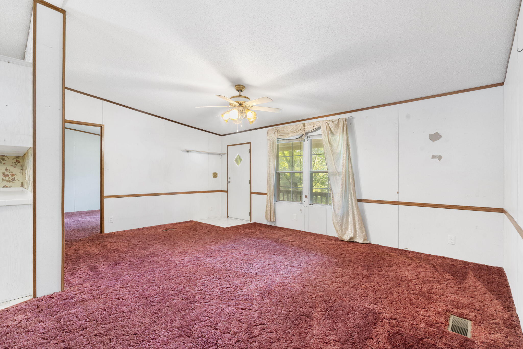 55 Blue Bird Lane Property Photo 4