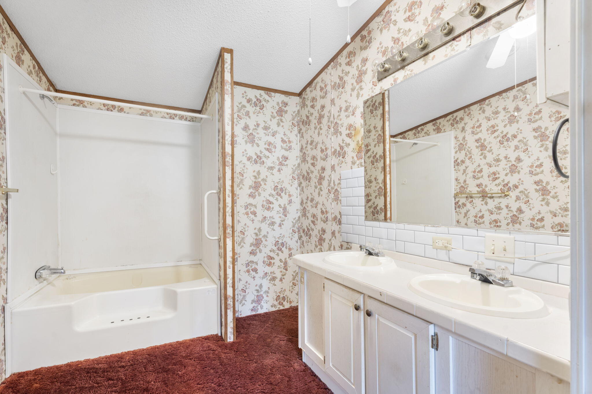 55 Blue Bird Lane Property Photo 14
