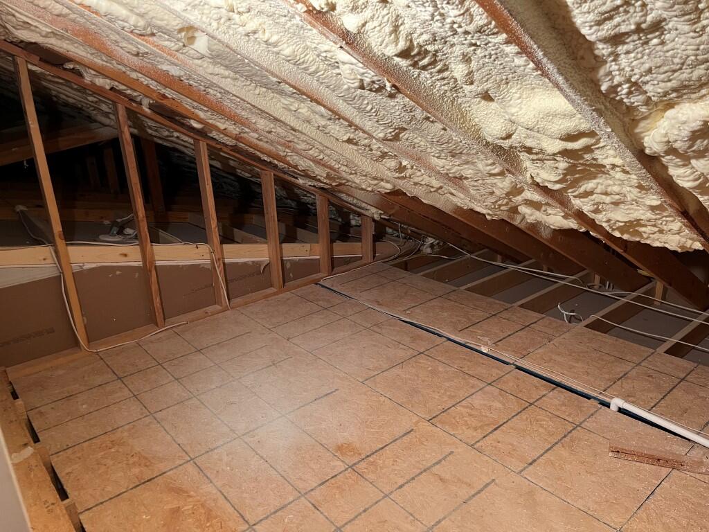 12040 Farm Road 2205 Property Photo 32