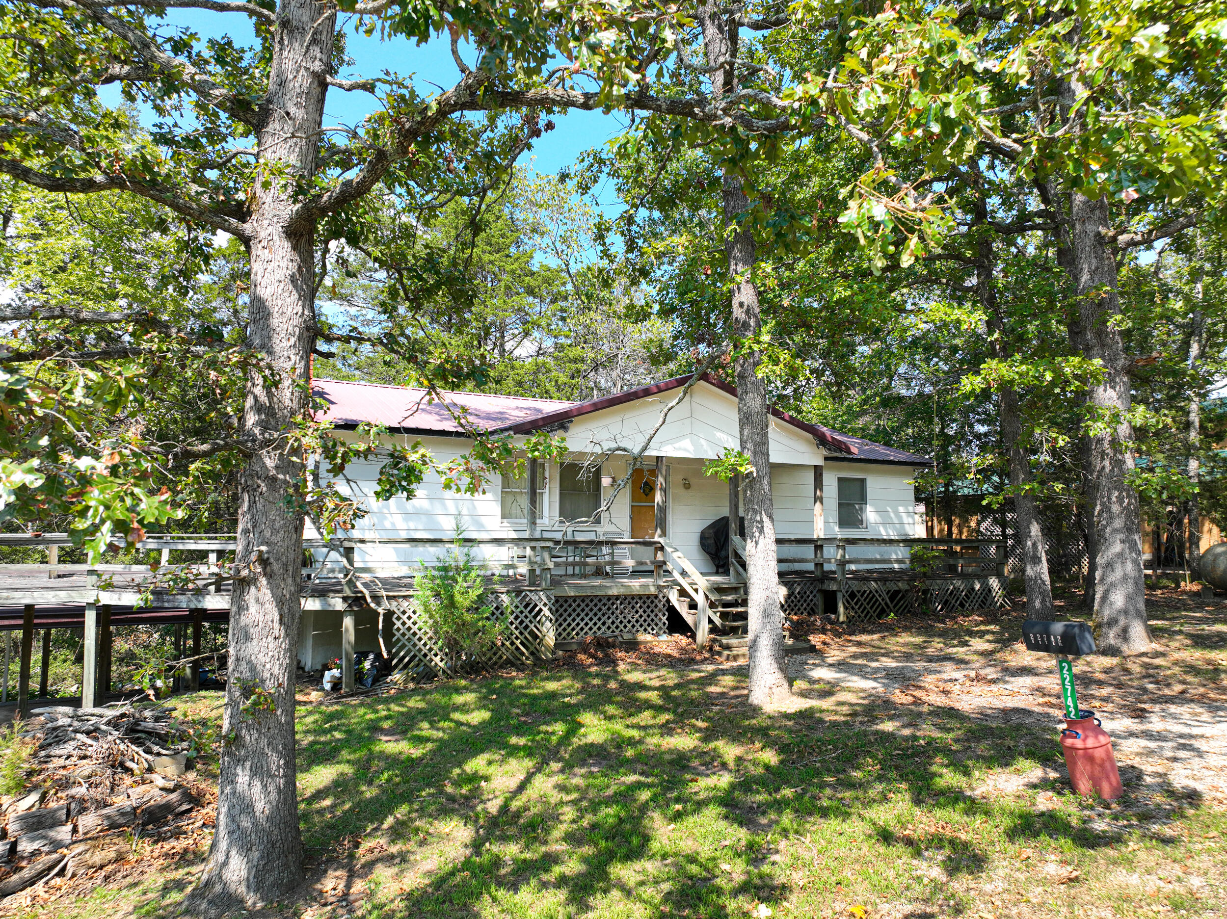 22742 Dove Drive Property Photo