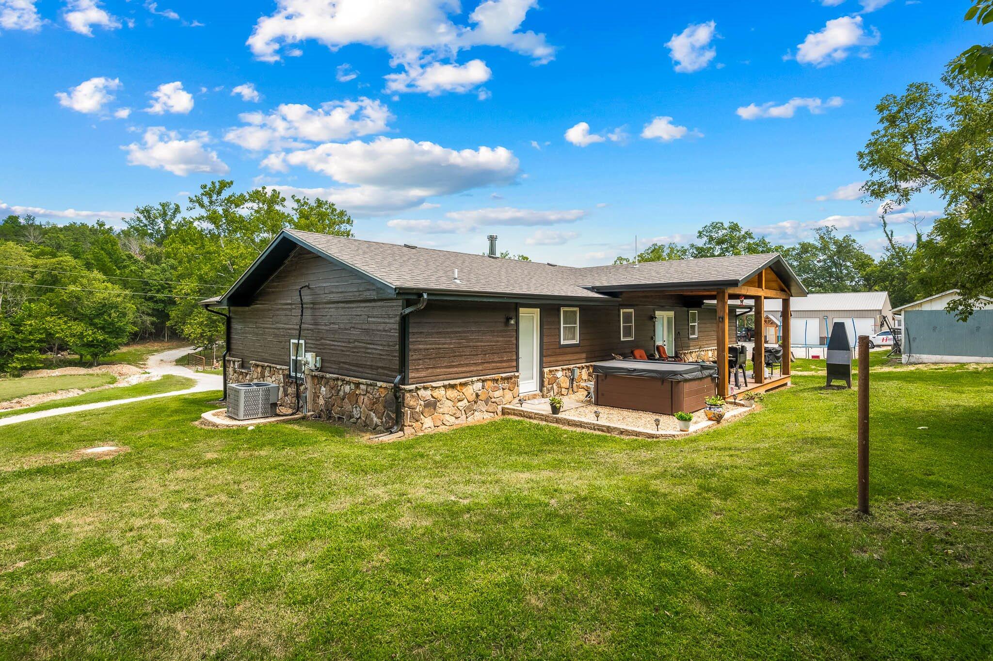 22948 East State Highway 76 Property Photo 10