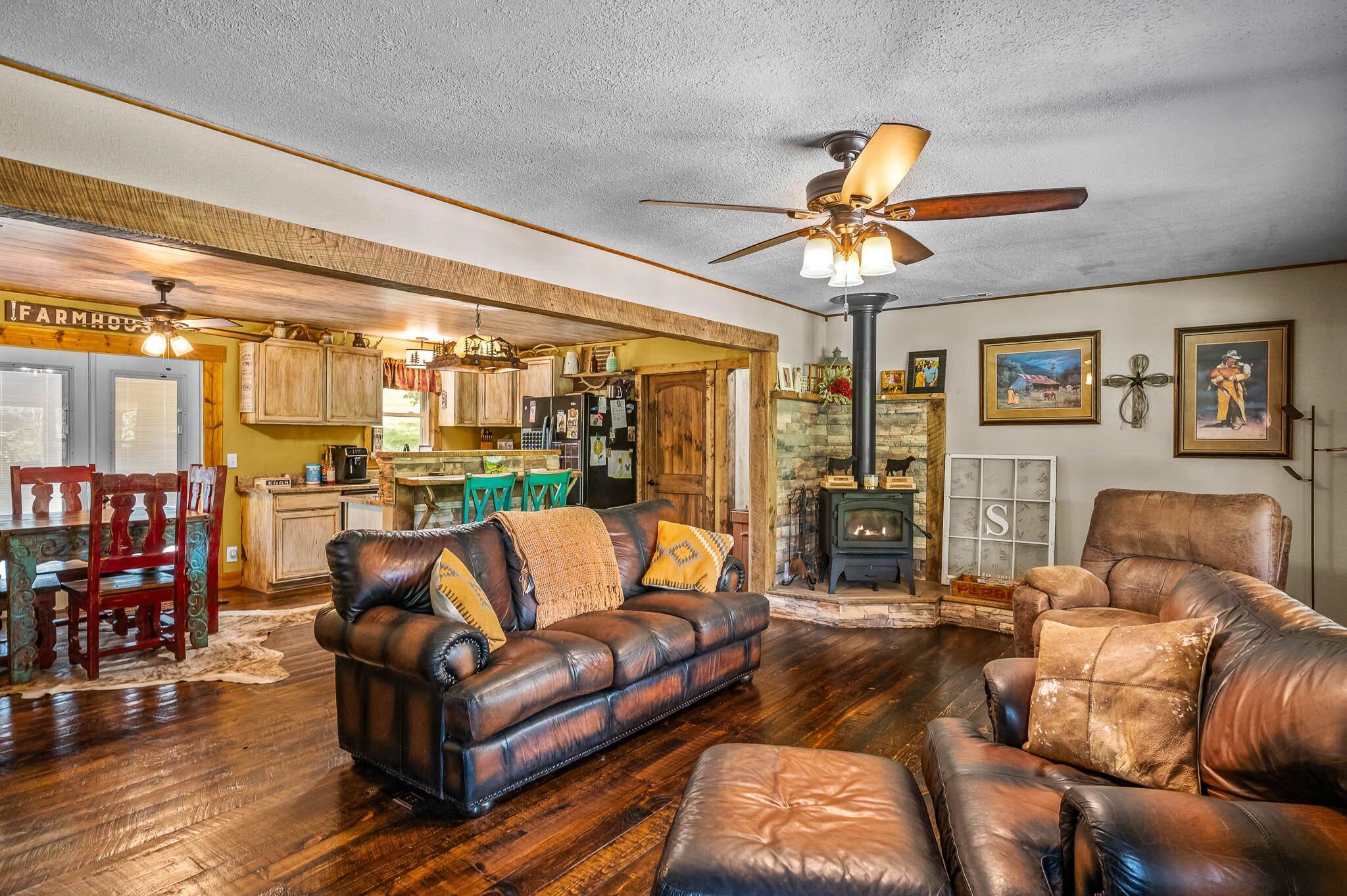 22948 East State Highway 76 Property Photo 13
