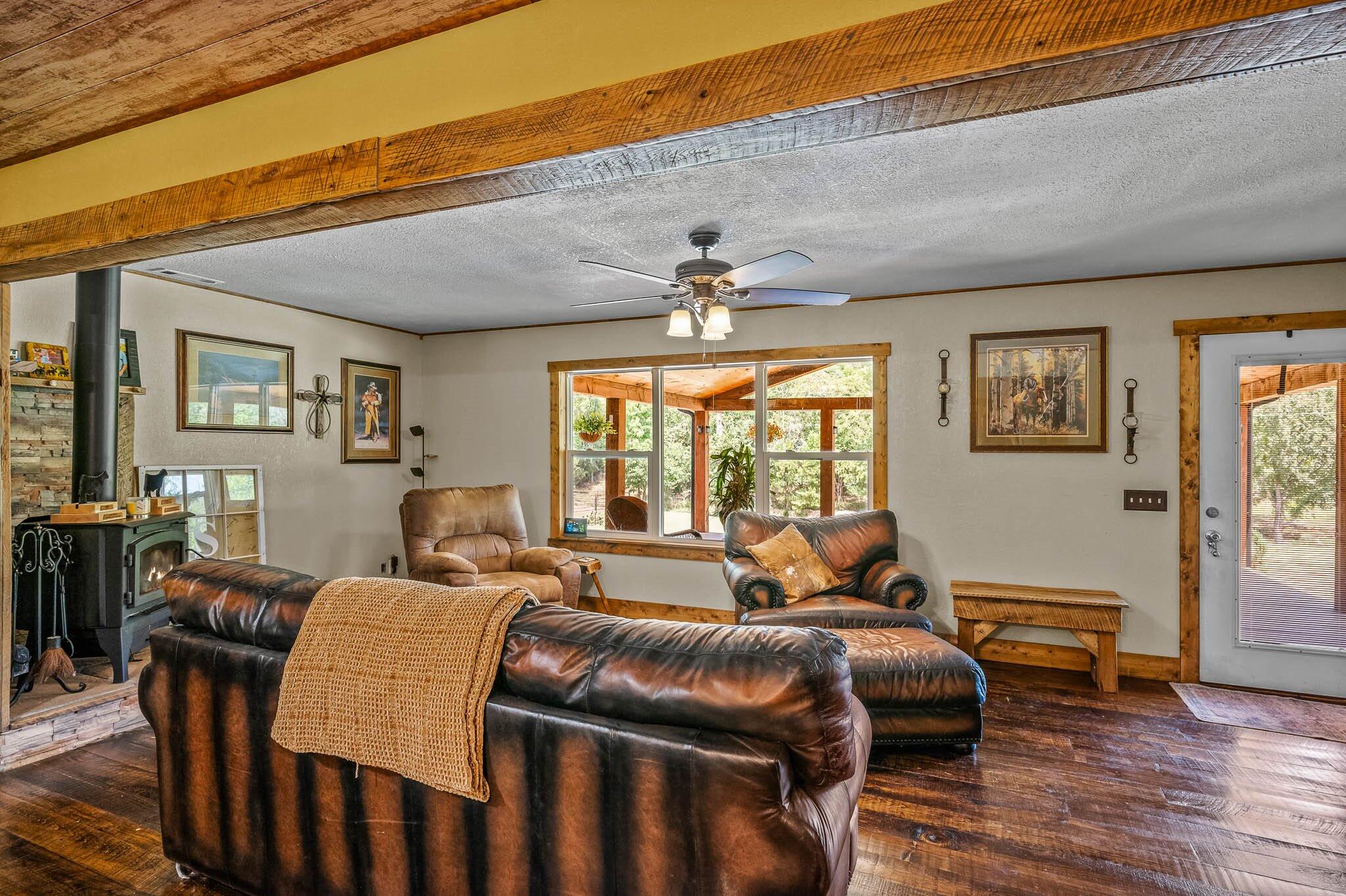 22948 East State Highway 76 Property Photo 17