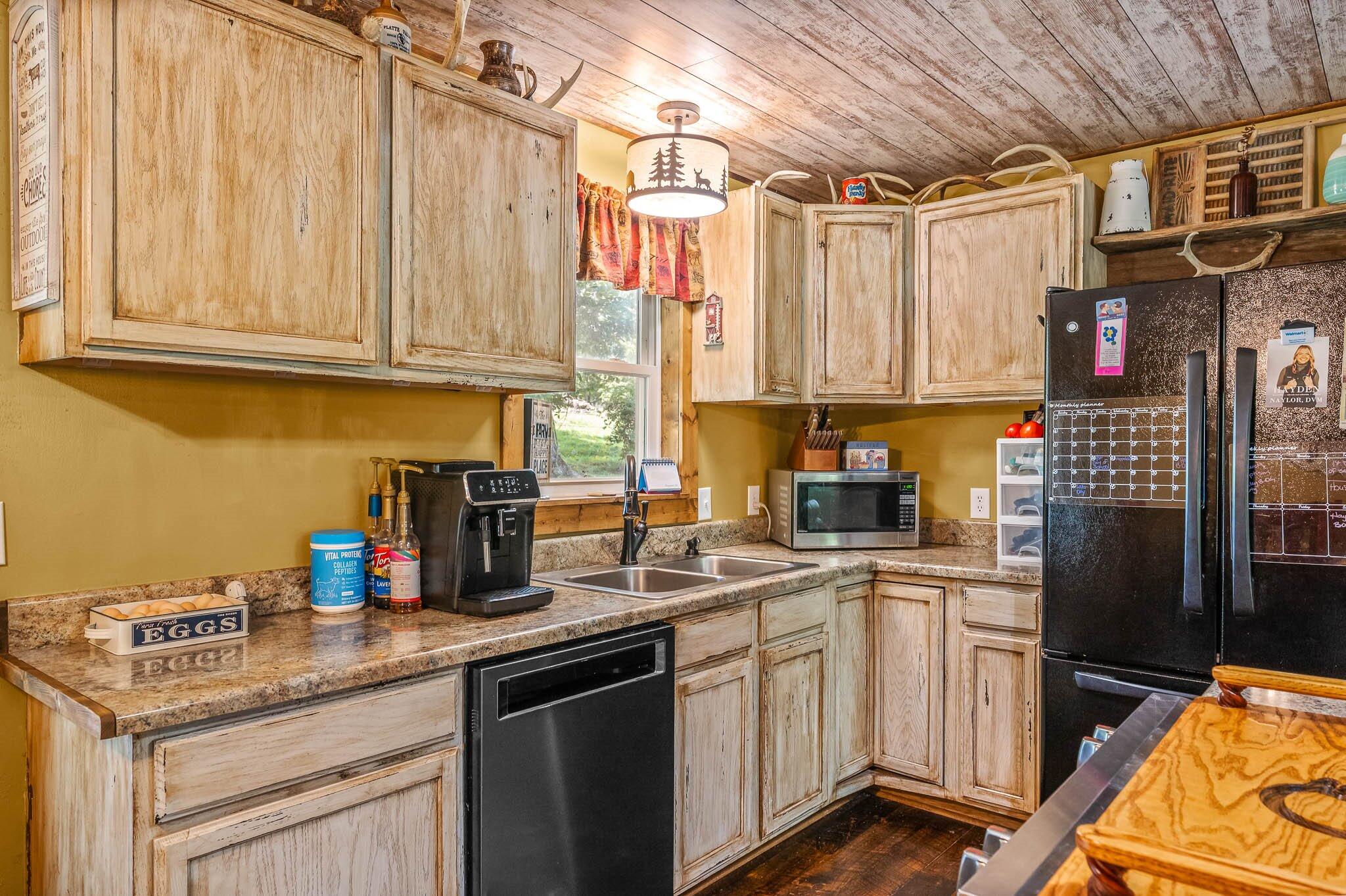 22948 East State Highway 76 Property Photo 22