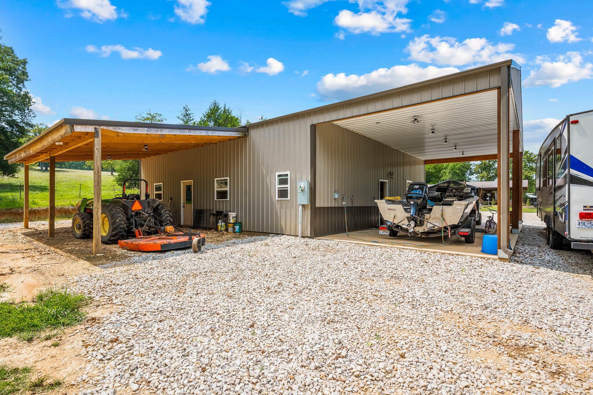 22948 East State Highway 76 Property Photo 37