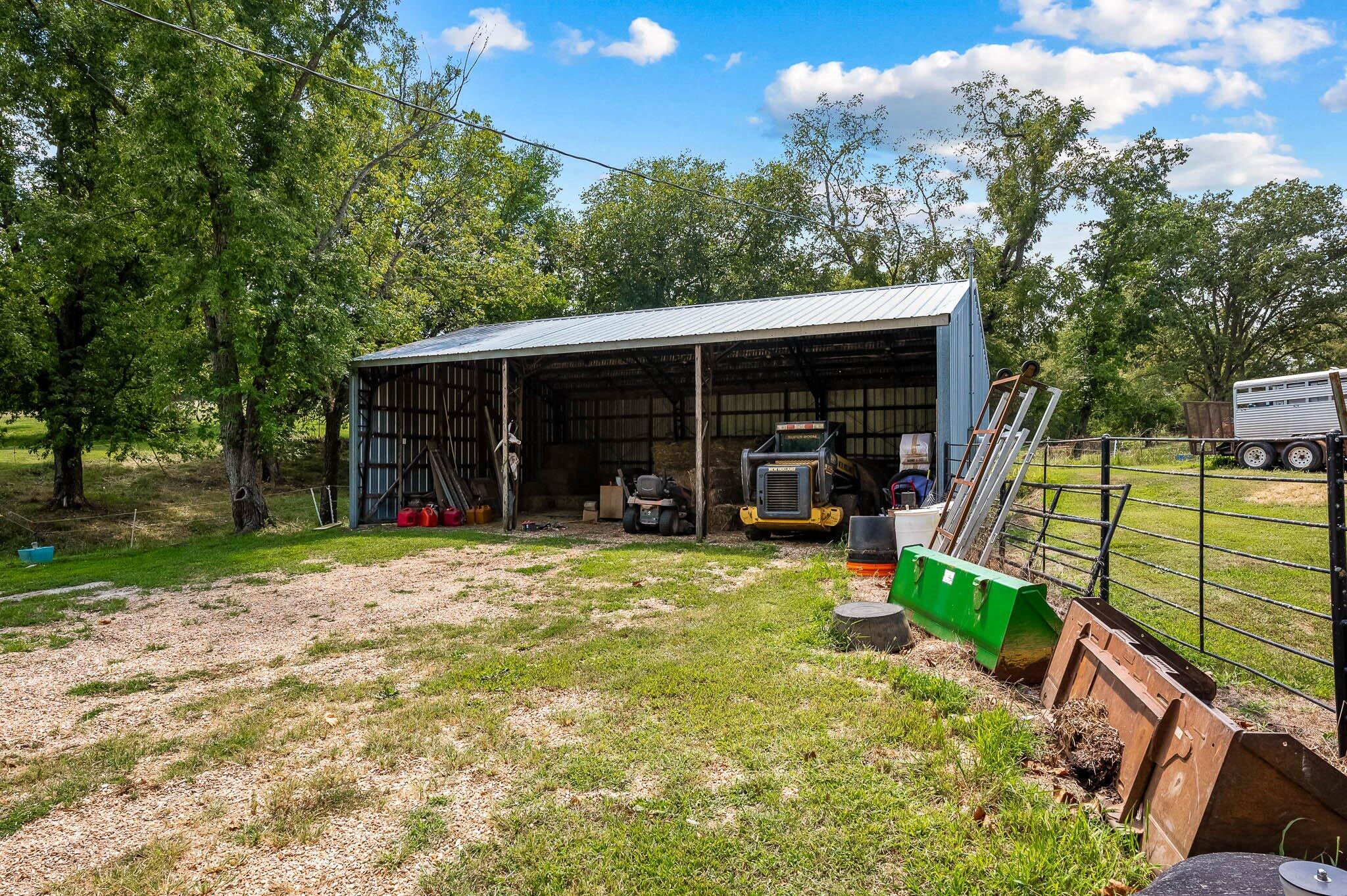 22948 East State Highway 76 Property Photo 43