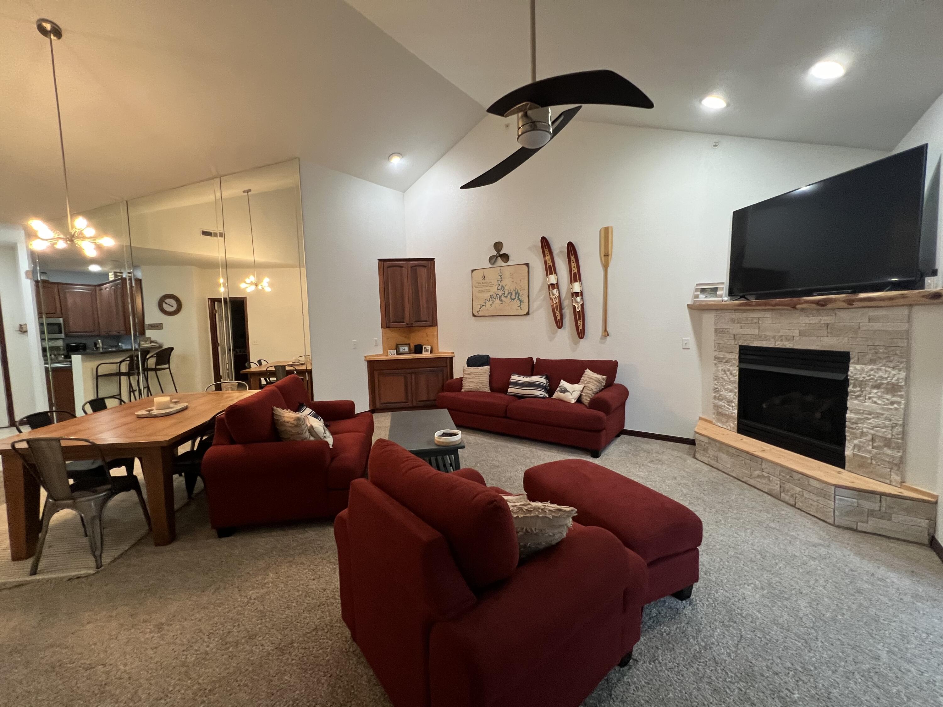 235 Lower Emerald Bay Circle Property Photo 7